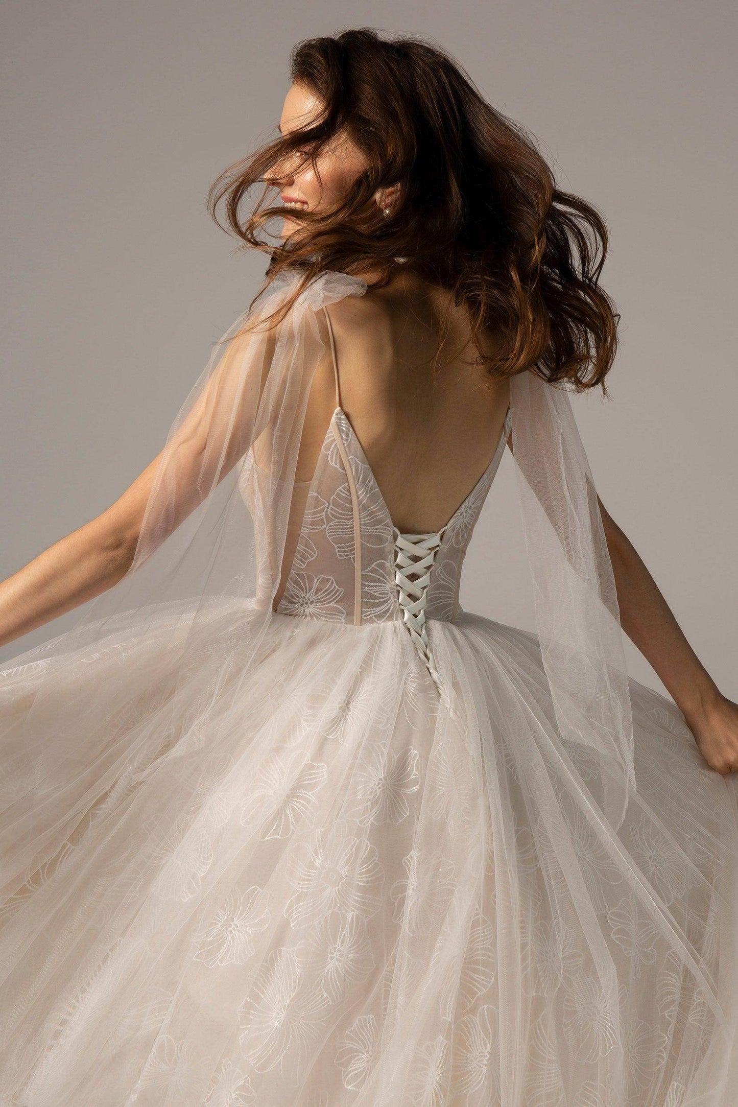 A-Line Court Train Tulle Wedding Dress CW2165 - COCOMELODY