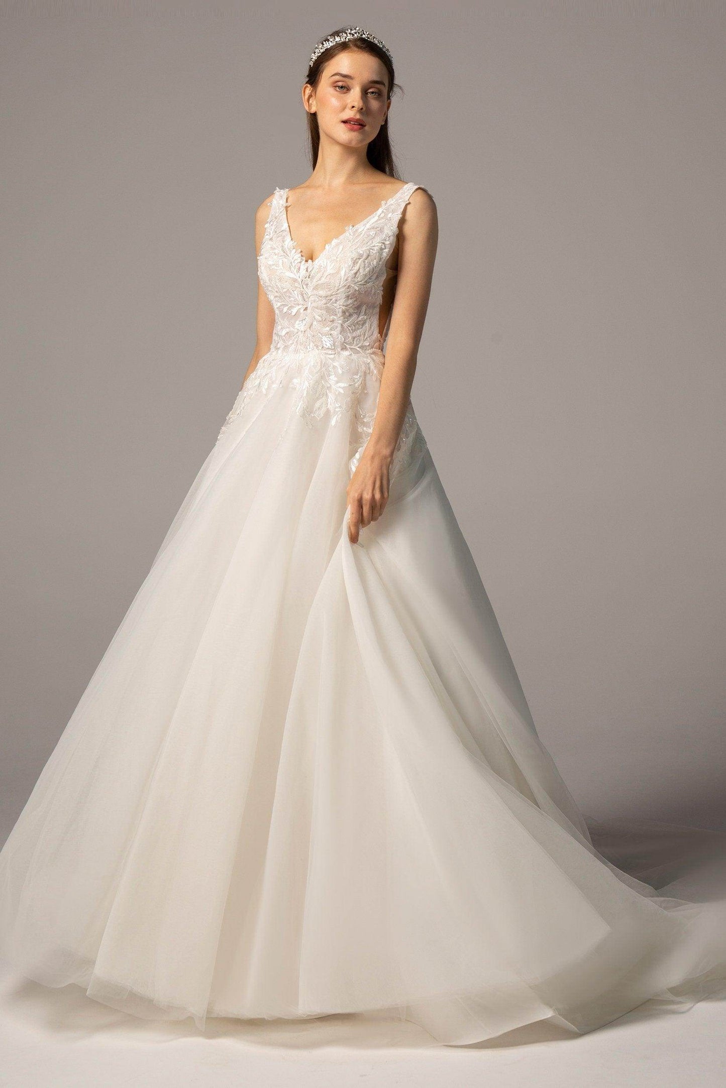 A-Line Chapel Train Tulle Wedding Dress CW2379 - COCOMELODY
