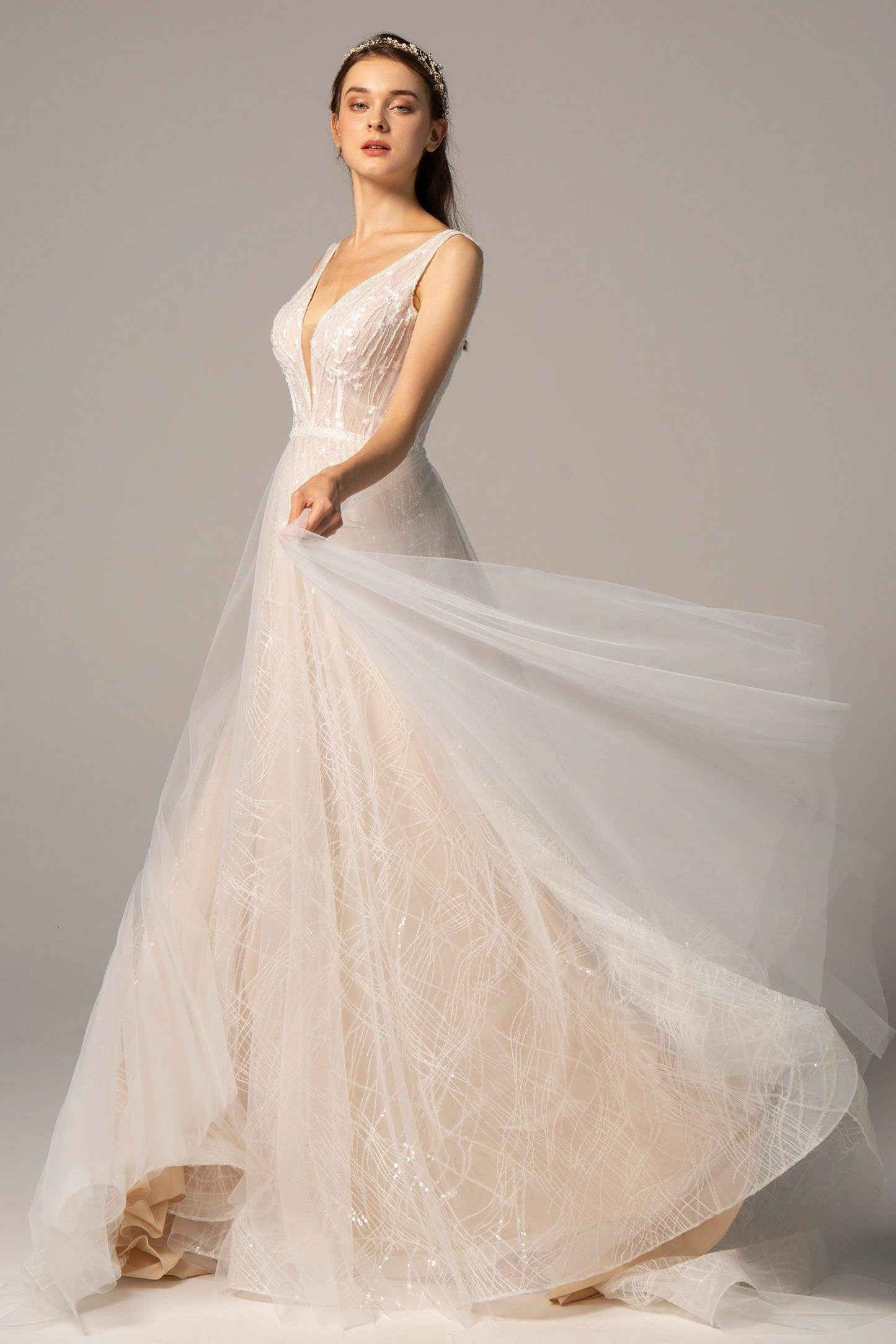 A-Line Court Train Tulle Wedding Dress CW2367 - COCOMELODY