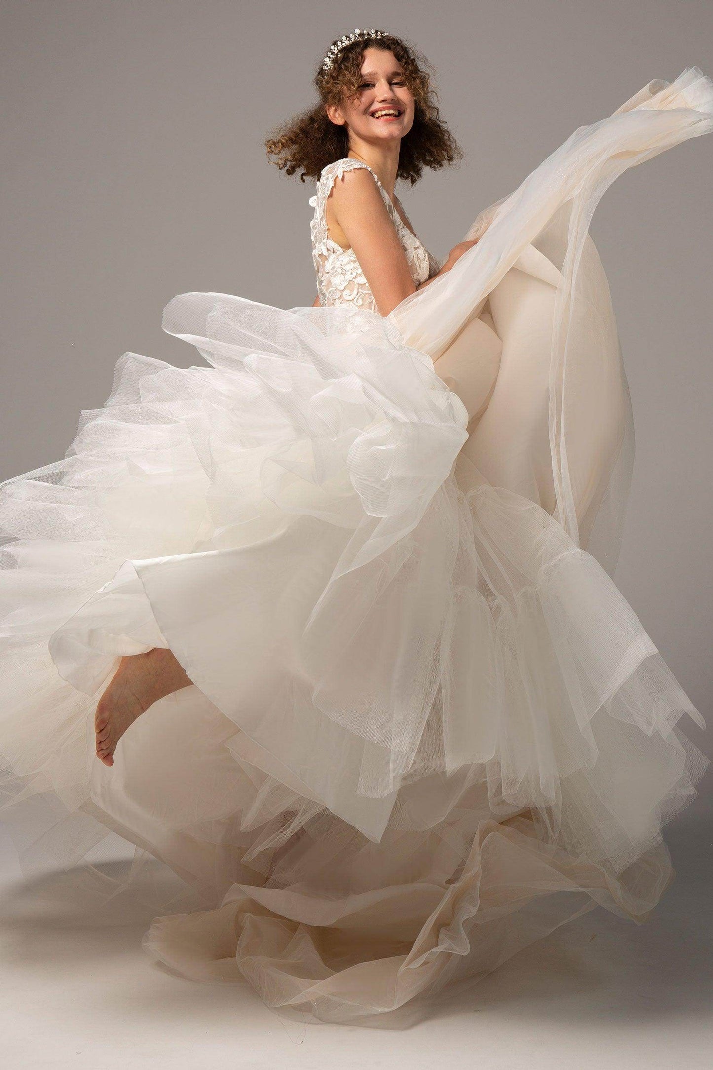 A-Line Chapel Train Tulle Wedding Dress CW2385 - COCOMELODY