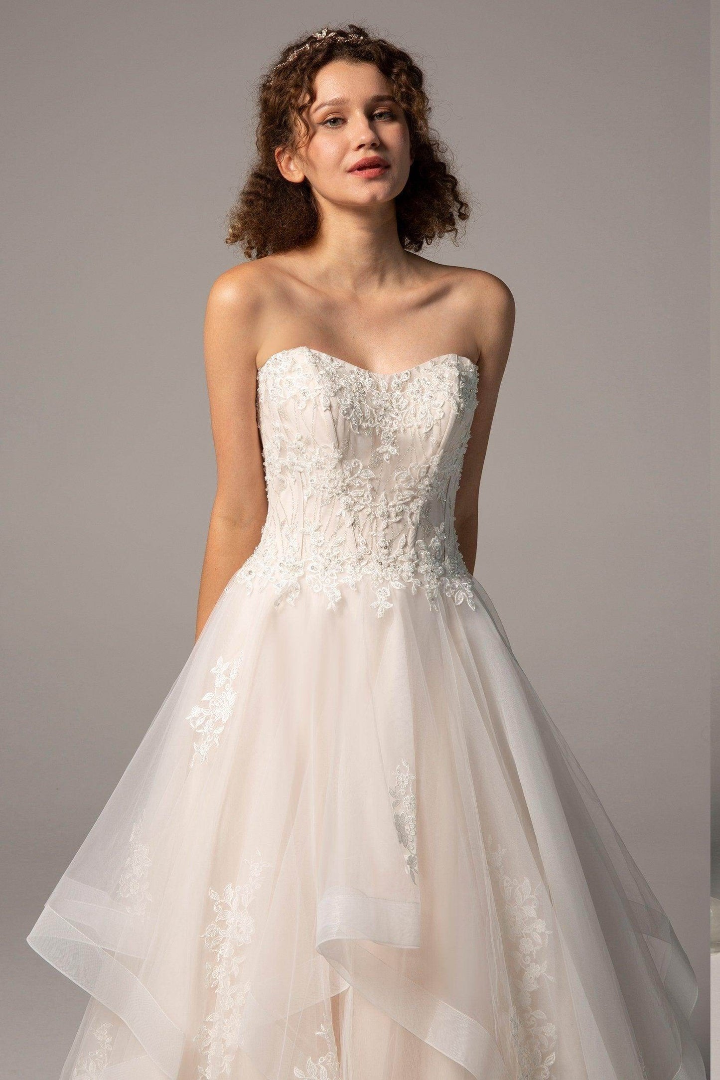 A-Line Court Train Tulle Wedding Dress CW2391 - COCOMELODY