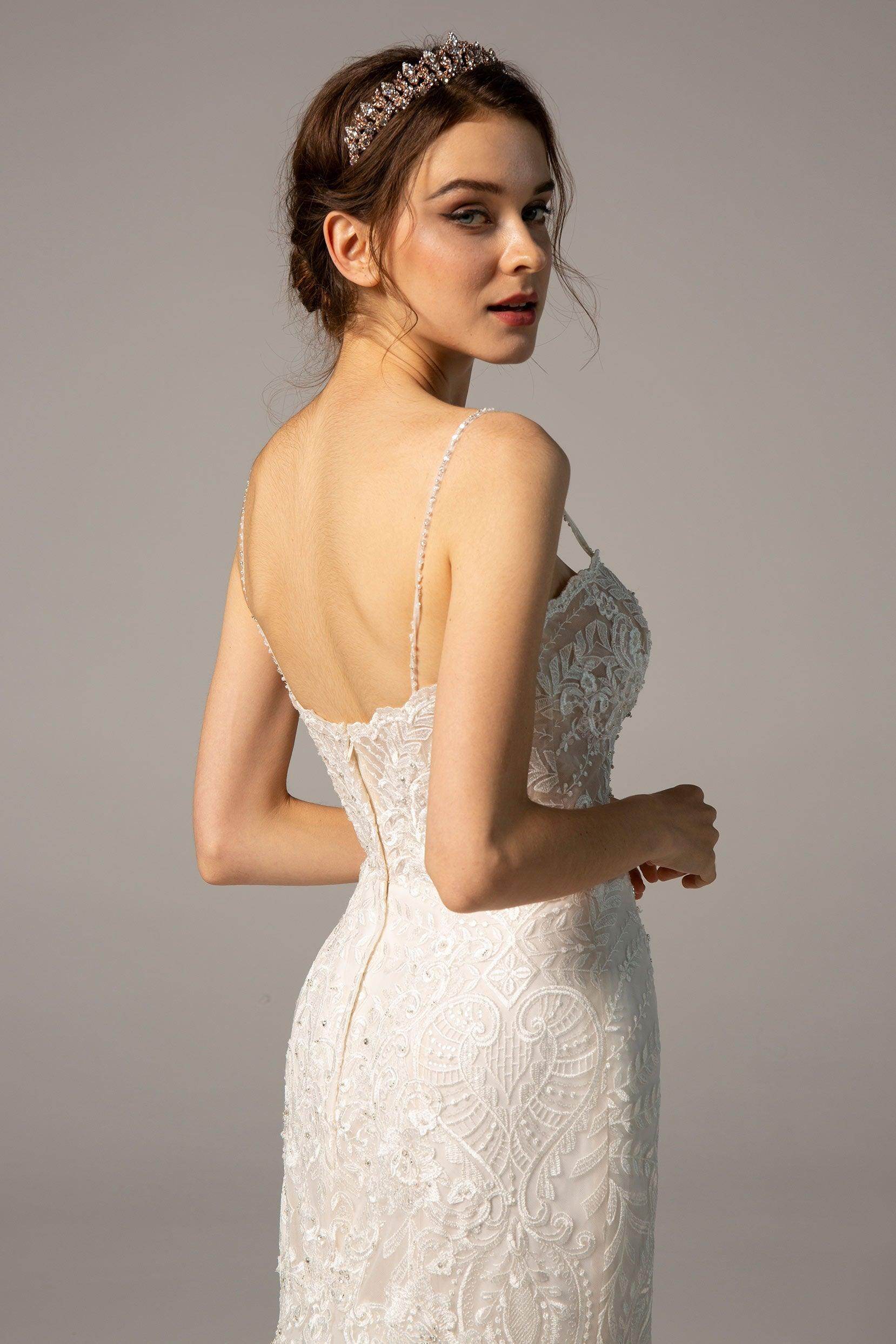 Trumpet-Mermaid Cathedral Train Tulle Wedding Dress CW2376 - COCOMELODY