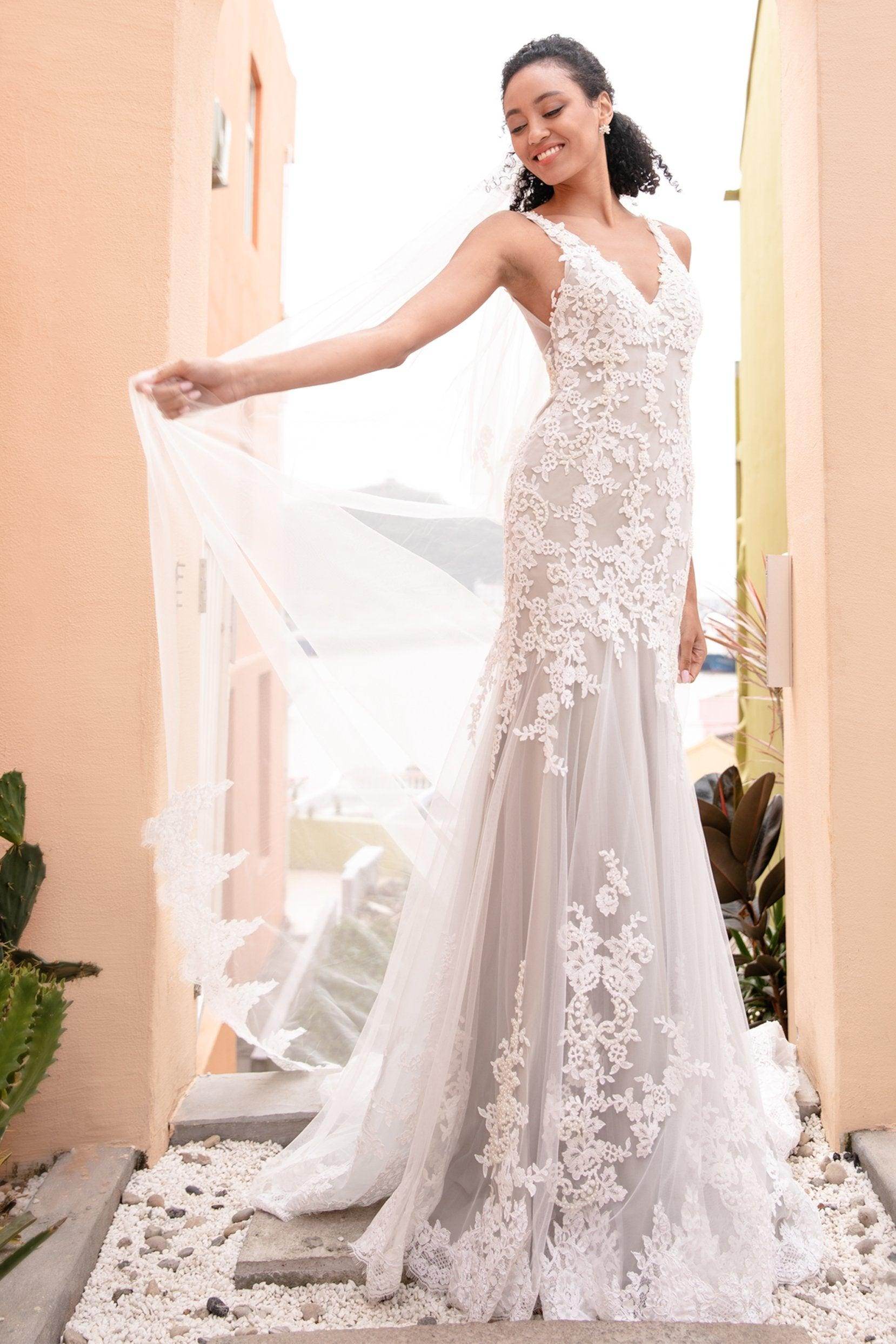 Trumpet V-Neck Court Train Tulle Wedding Dress COCOMELODY CW2330, 45 Days / Ivory / US16-UK18-EUR46 Trumpet V-Neck Court Train Tulle Wedding Dress COCOMELODY CW2330, 45 Days / Ivory / US16-UK18-EUR46