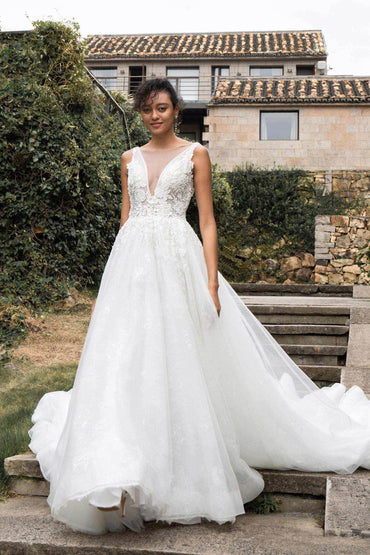 Princess Chapel Train Tulle Wedding Dress CW2386 - COCOMELODY