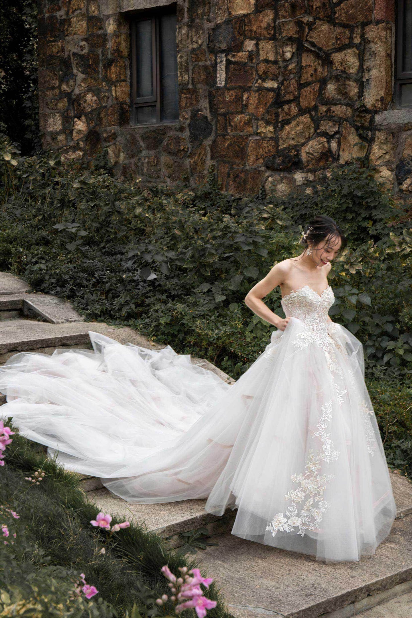 Princess Cathedral Train Tulle Wedding Dress CW2387 - COCOMELODY
