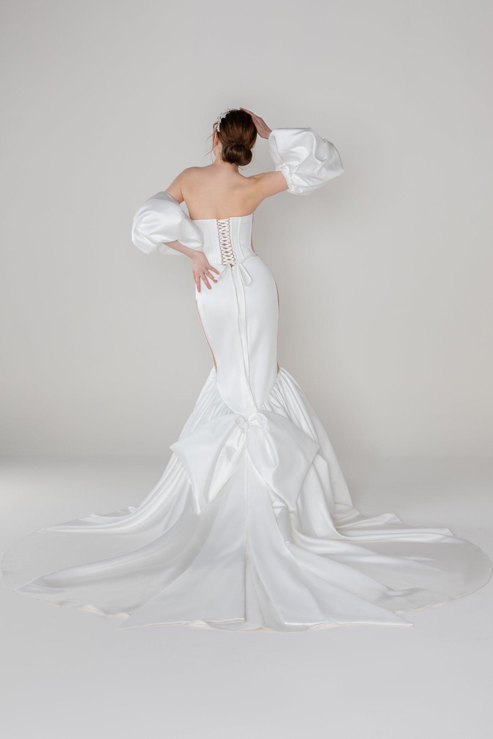 Trumpet-Mermaid Chapel Train Satin Wedding Dress CW2487 - COCOMELODY