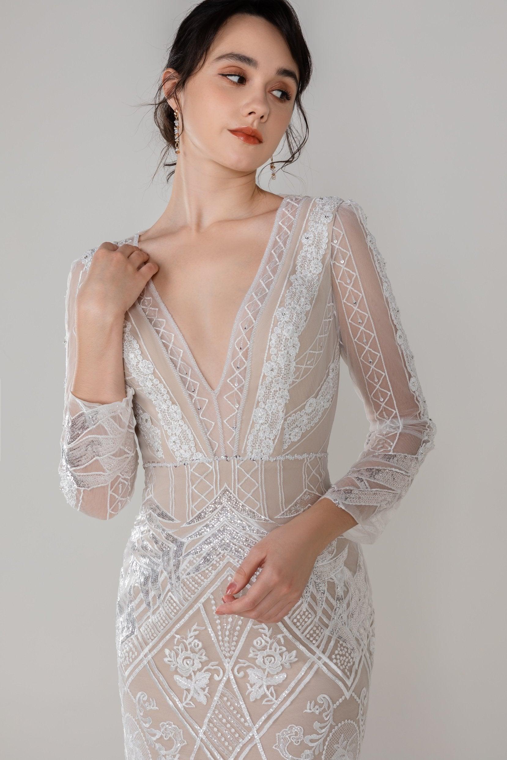 Trumpet-Mermaid Court Train Lace Wedding Dress CW2532 - COCOMELODY