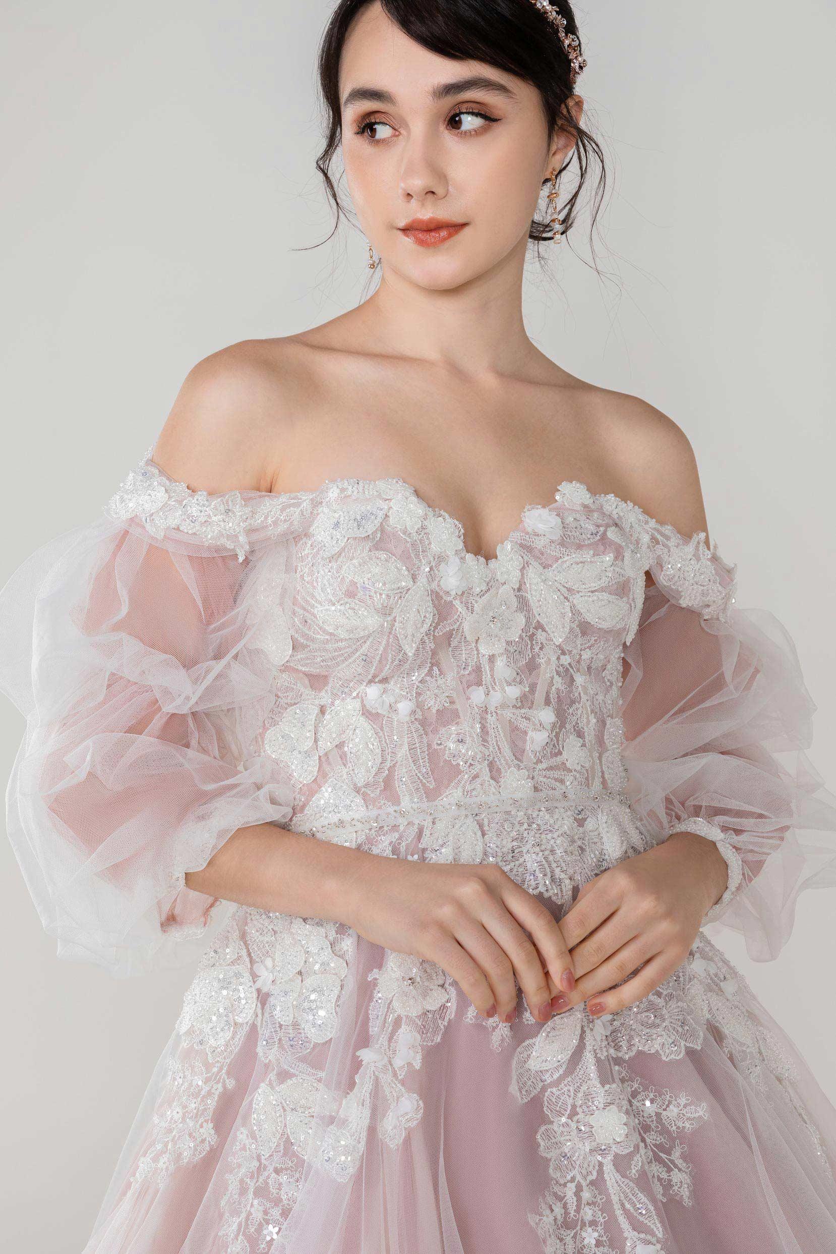 A-Line Chapel Train Tulle Wedding Dress CW2498 - COCOMELODY