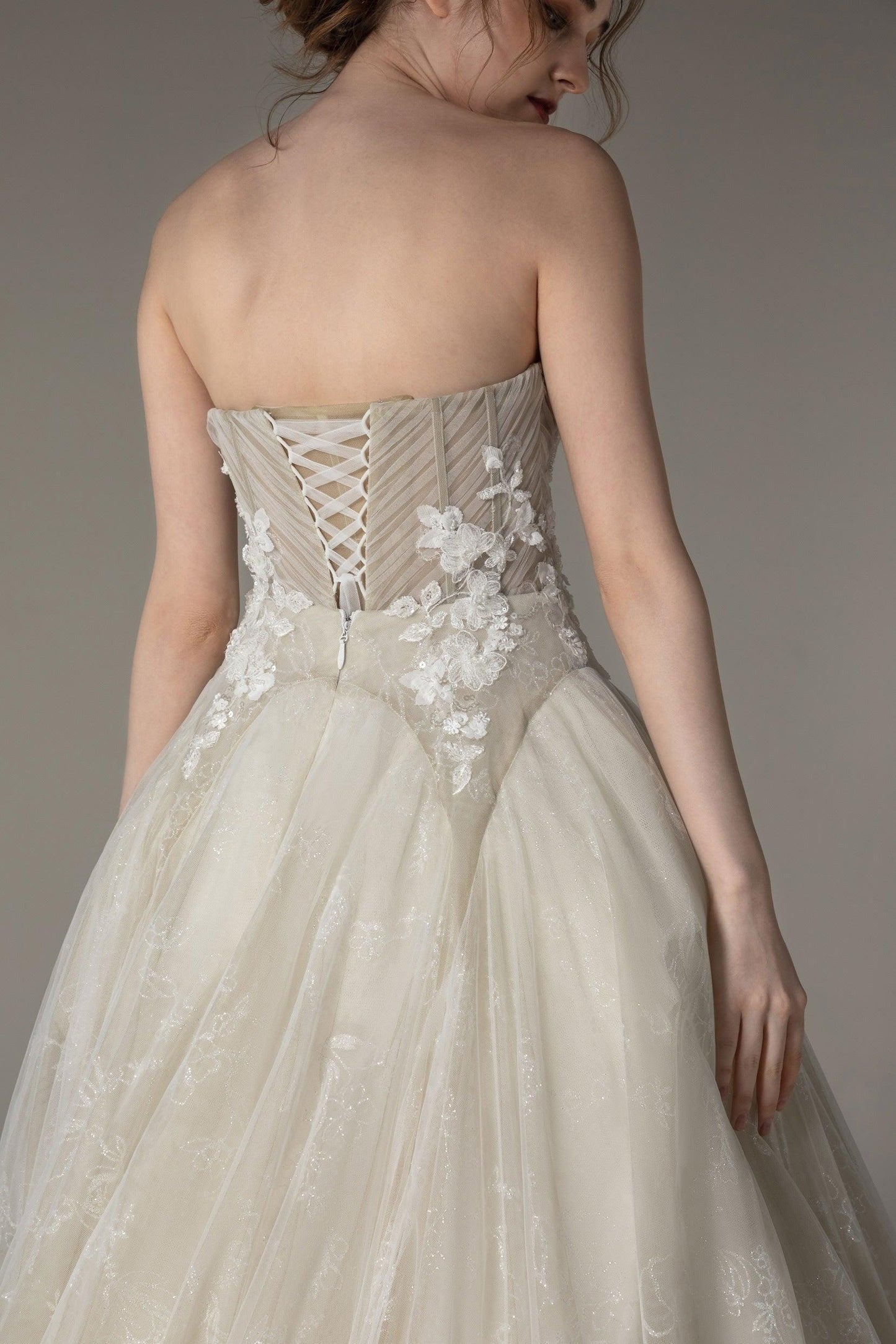 A-Line Chapel Train Tulle Wedding Dress CW2507 - COCOMELODY