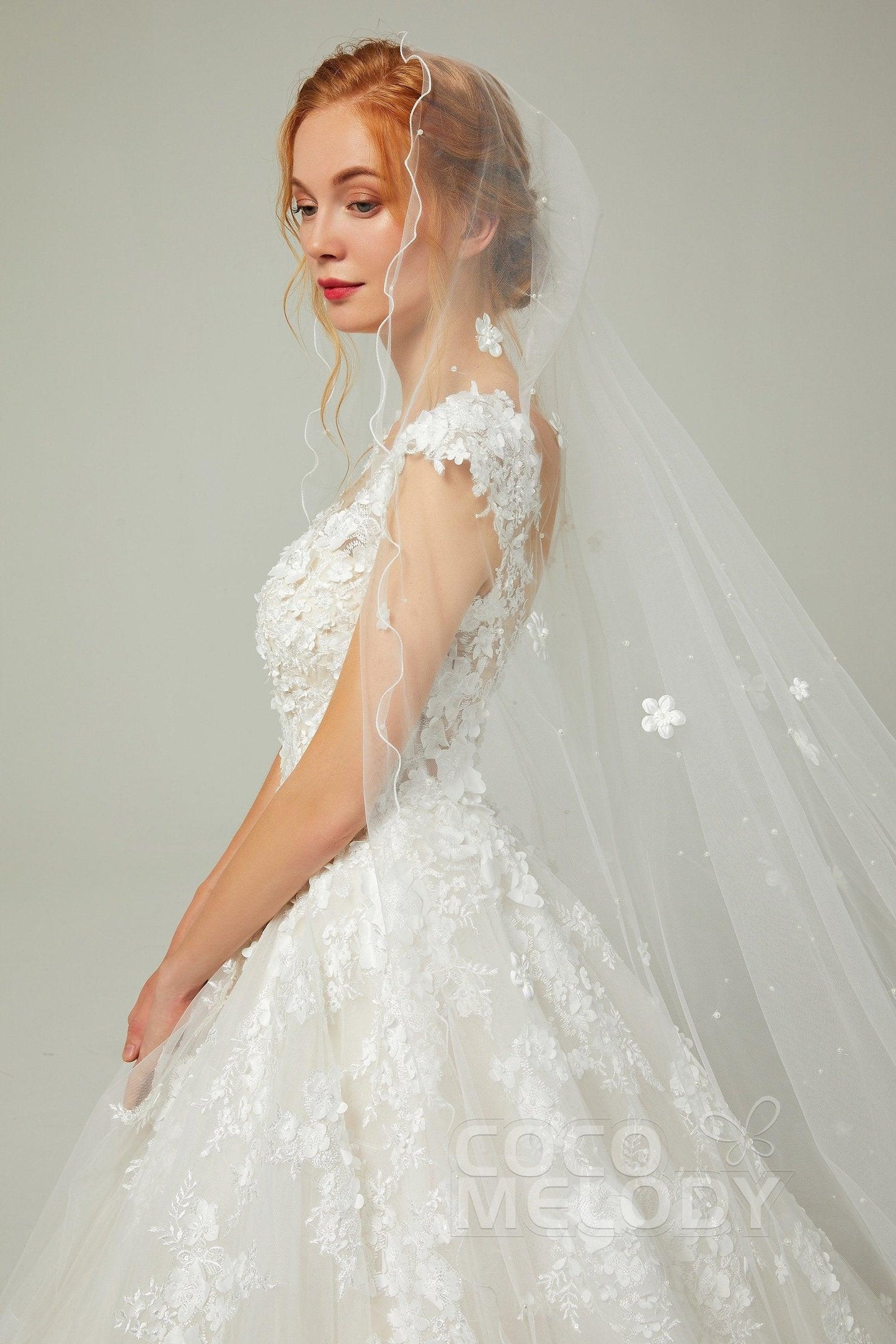 One-tier Cut Edge Tulle Chapel Veils Flower Pearls AV18018 - COCOMELODY