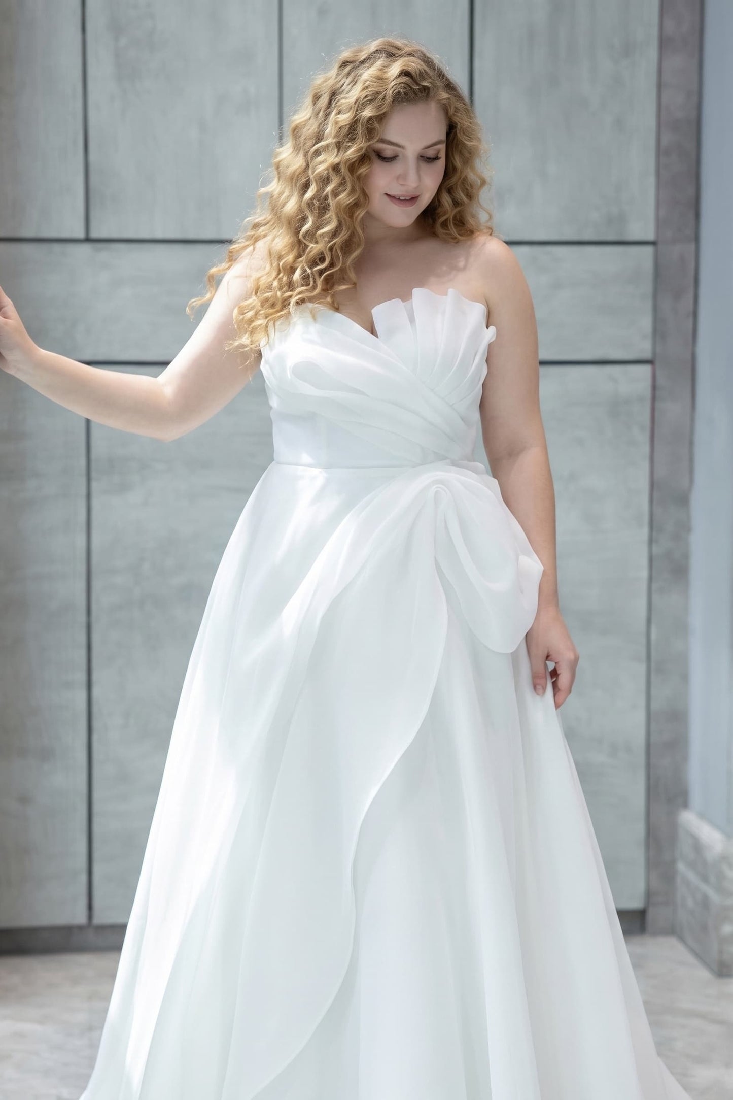 A-Line Sweep-Brush Train Organza Satin Wedding Dress 724137910656