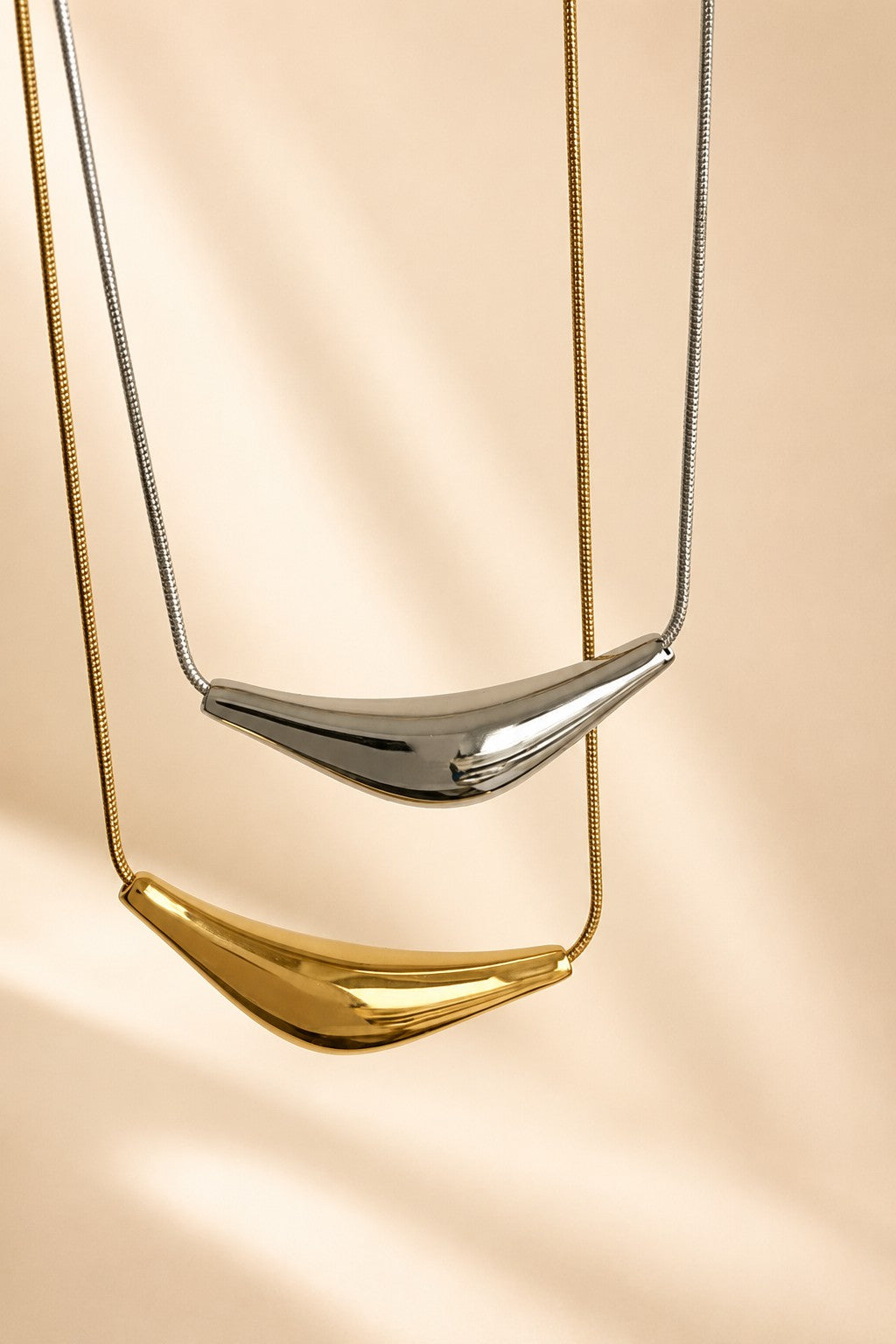 Minimalist Geometric Curved Bar Snake Chain Collarbone Necklace 745243429568