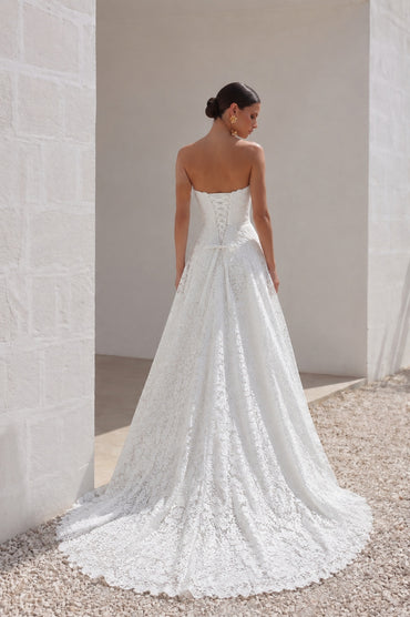 A-Line Sweep-Brush Train Lace Wedding Dress 828423890551