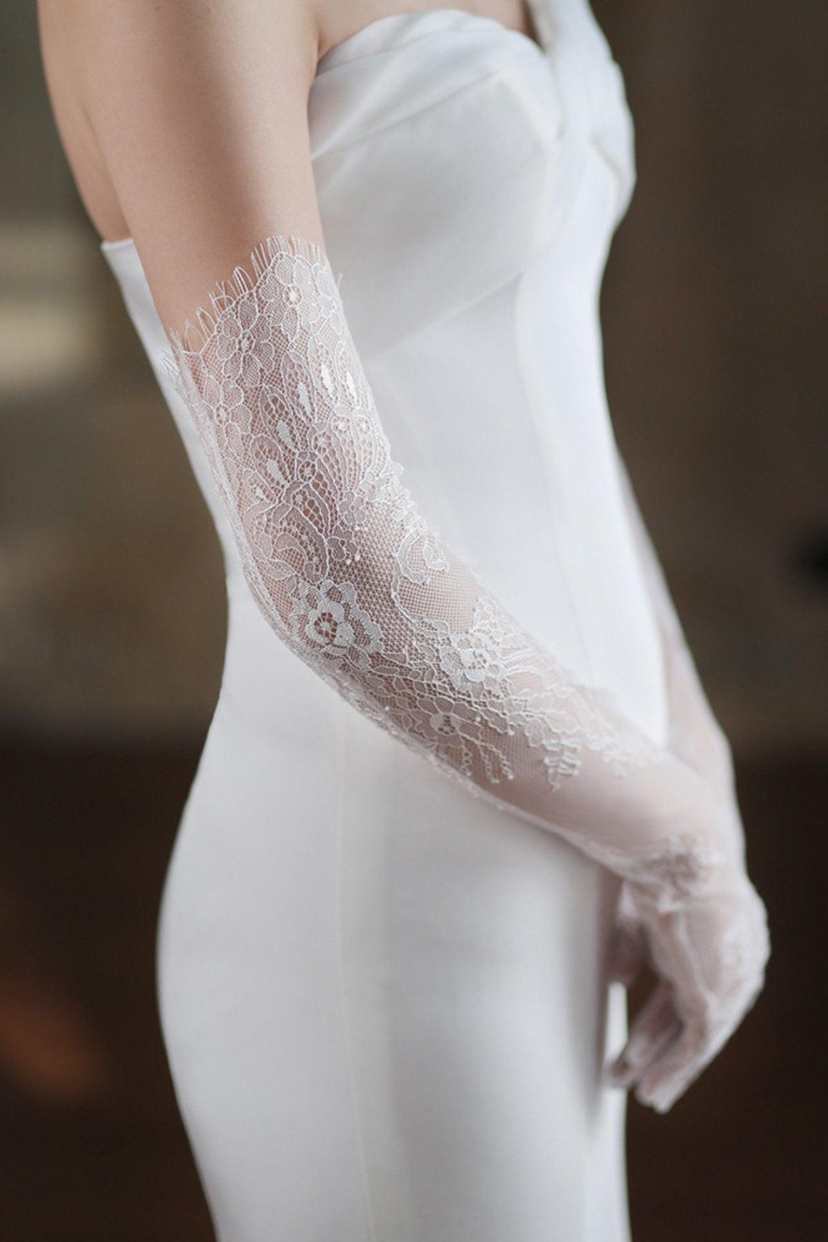 Fingertips Opera Length Lace Wedding Gloves CD0100 - COCOMELODY