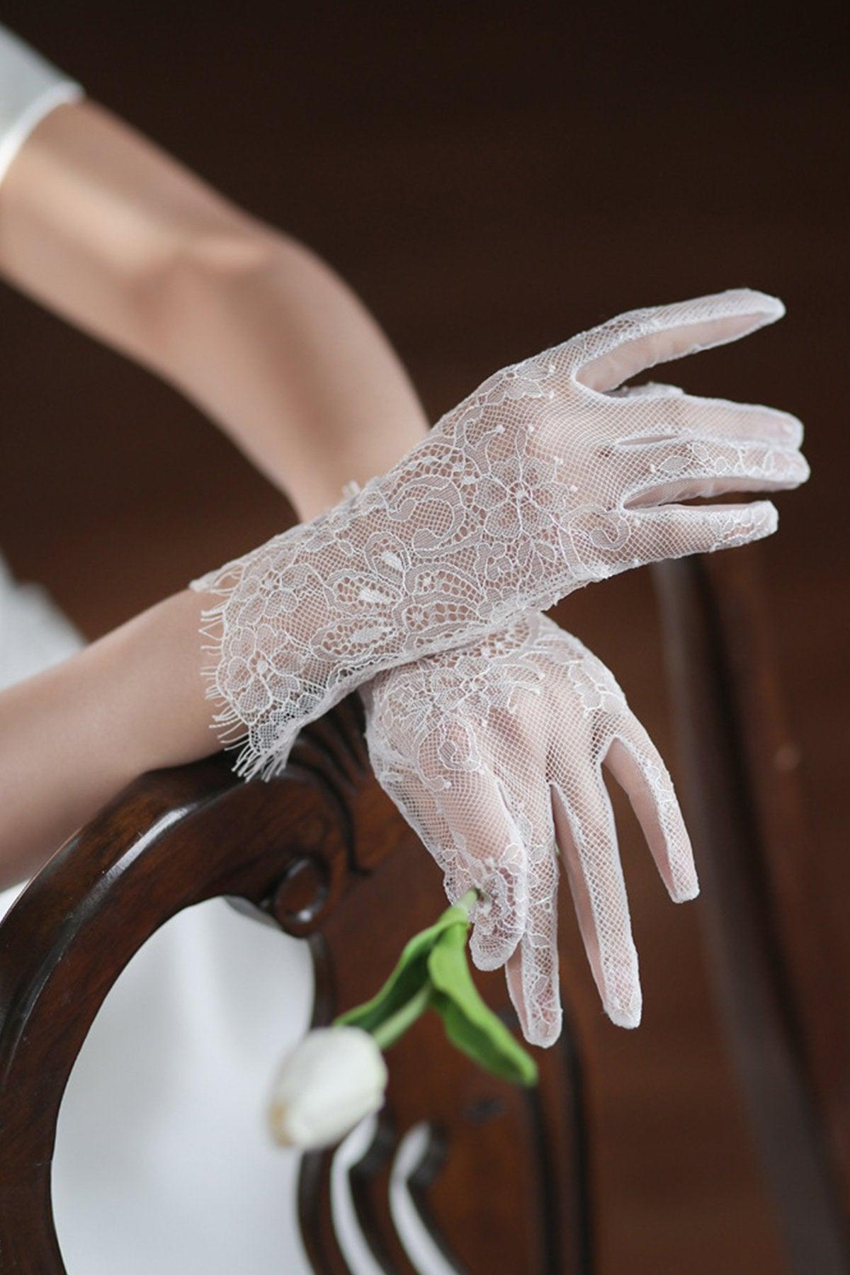 Fingertips Wrist Length Lace Wedding Gloves CD0103 - COCOMELODY