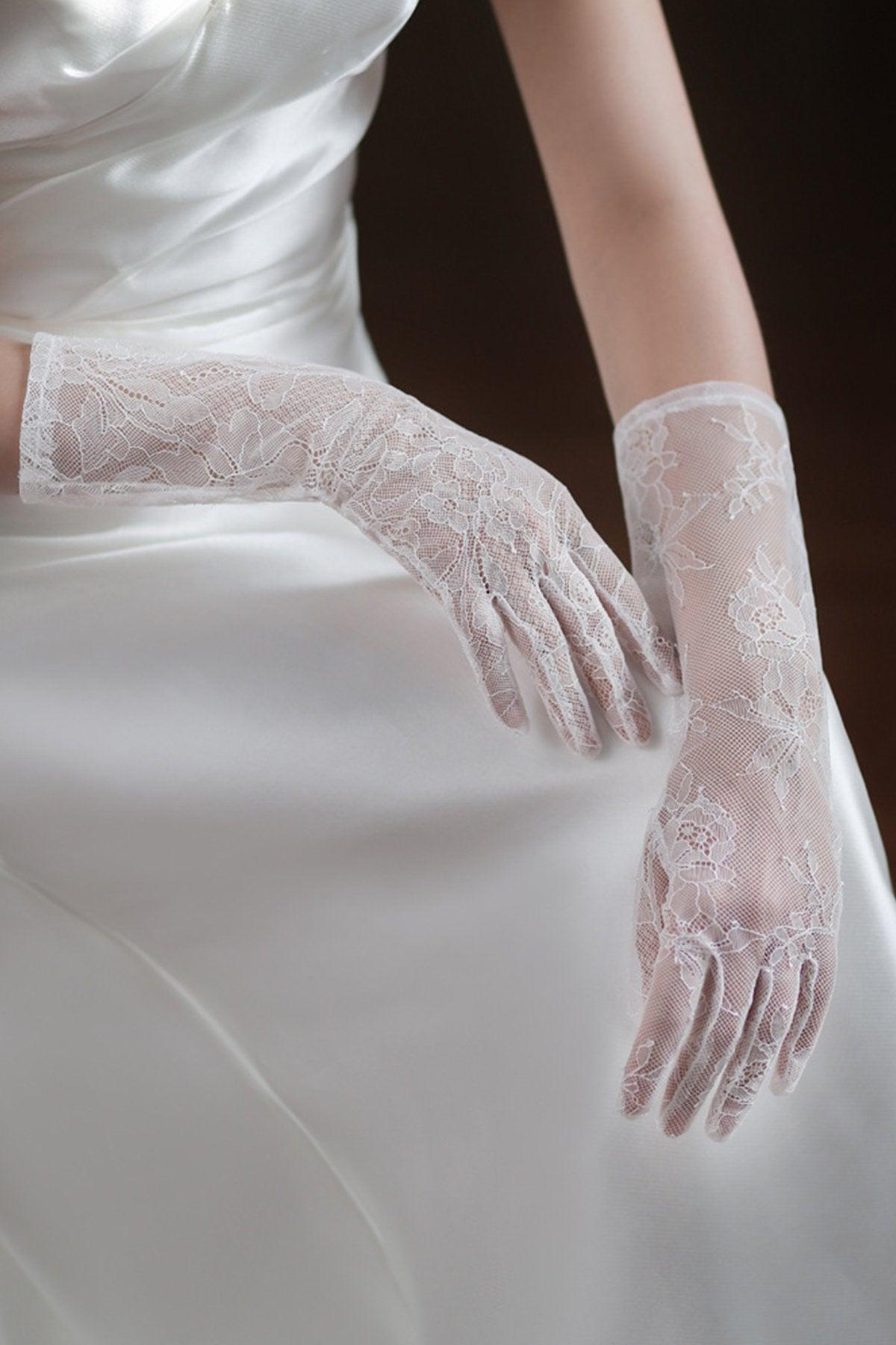 Fingertips Wrist Length Lace Wedding Gloves CD0105 - COCOMELODY