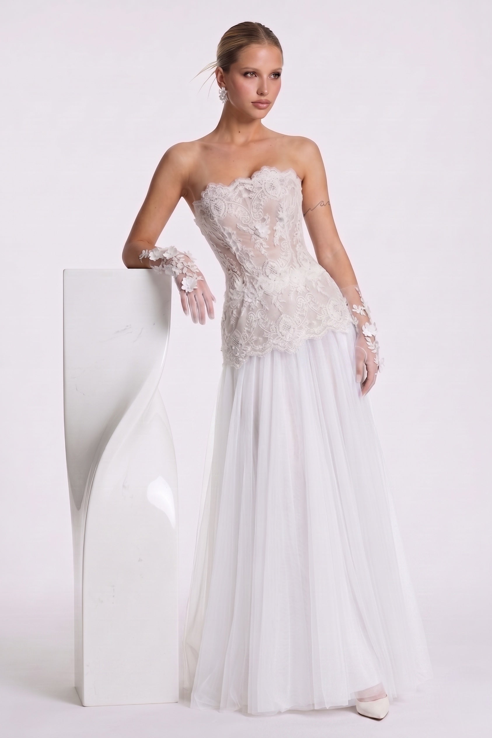 A-Line Maxi Lace Tulle Strapless Little White Dresses Bridal Shower COCOMELODY CG0326CW