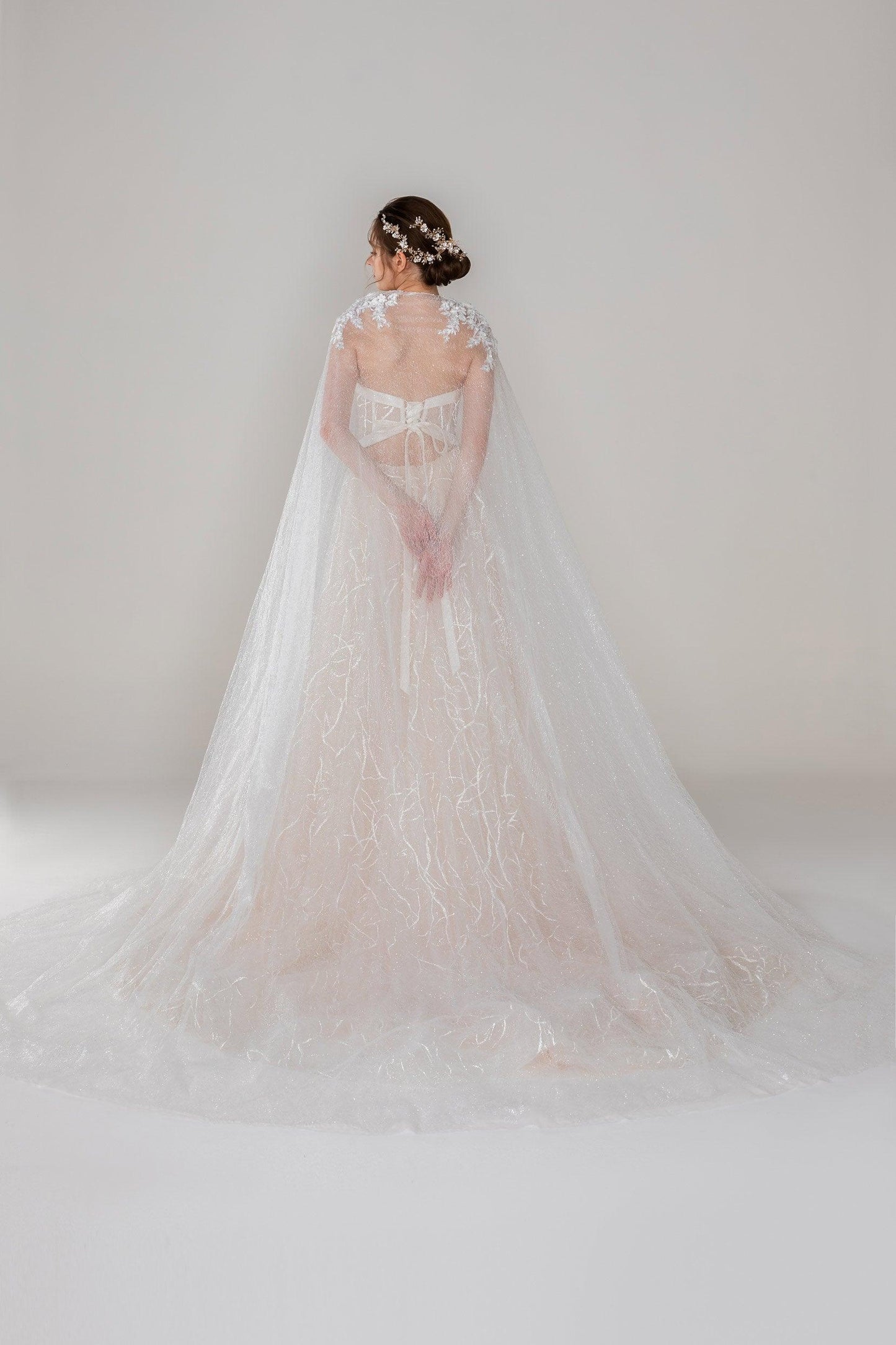 Elegant Tulle Wedding Wrap with Appliques CJ0093