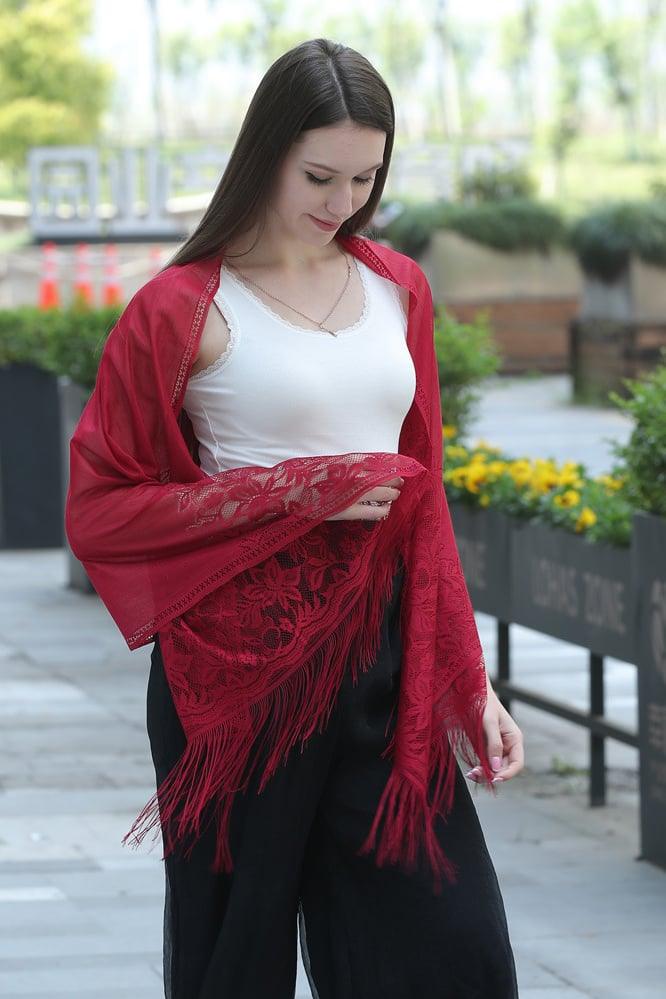 Lace Shawl with Tassels CJ0107