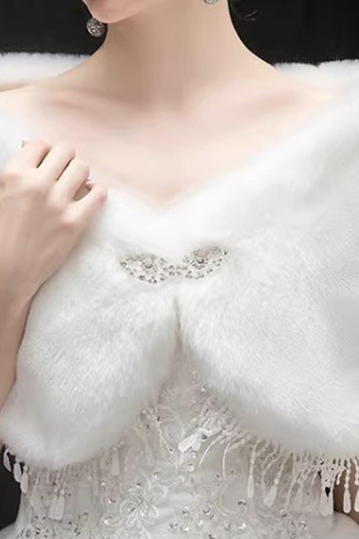 Faux Fur Shawl with Tassels Clasp CJ0127 - COCOMELODY
