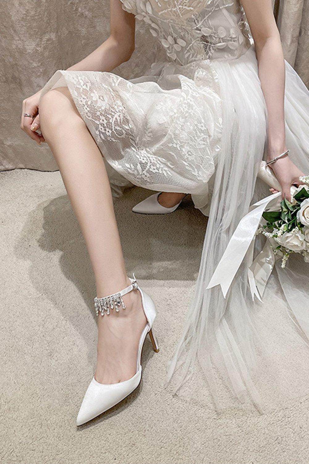 bridal shoes for lace wedding dress Lace Wedding Shoes For Every Bride