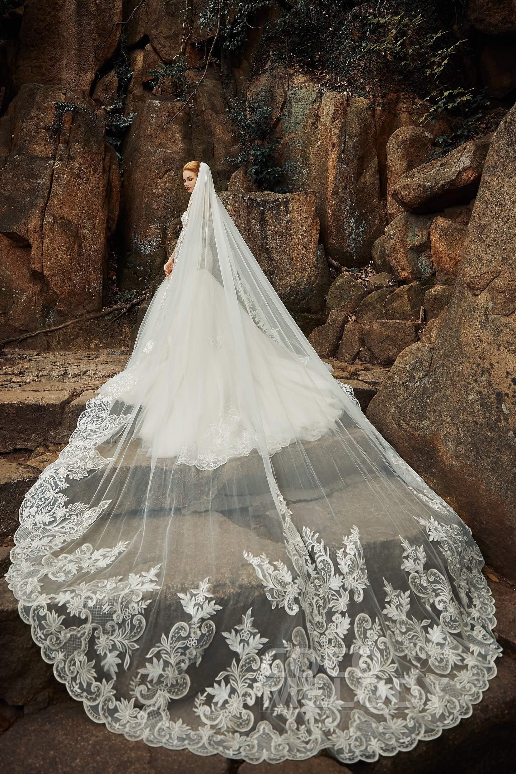 One-tier Lace Tulle Cathedral Veils Appliques Beading CV0190 - COCOMELODY