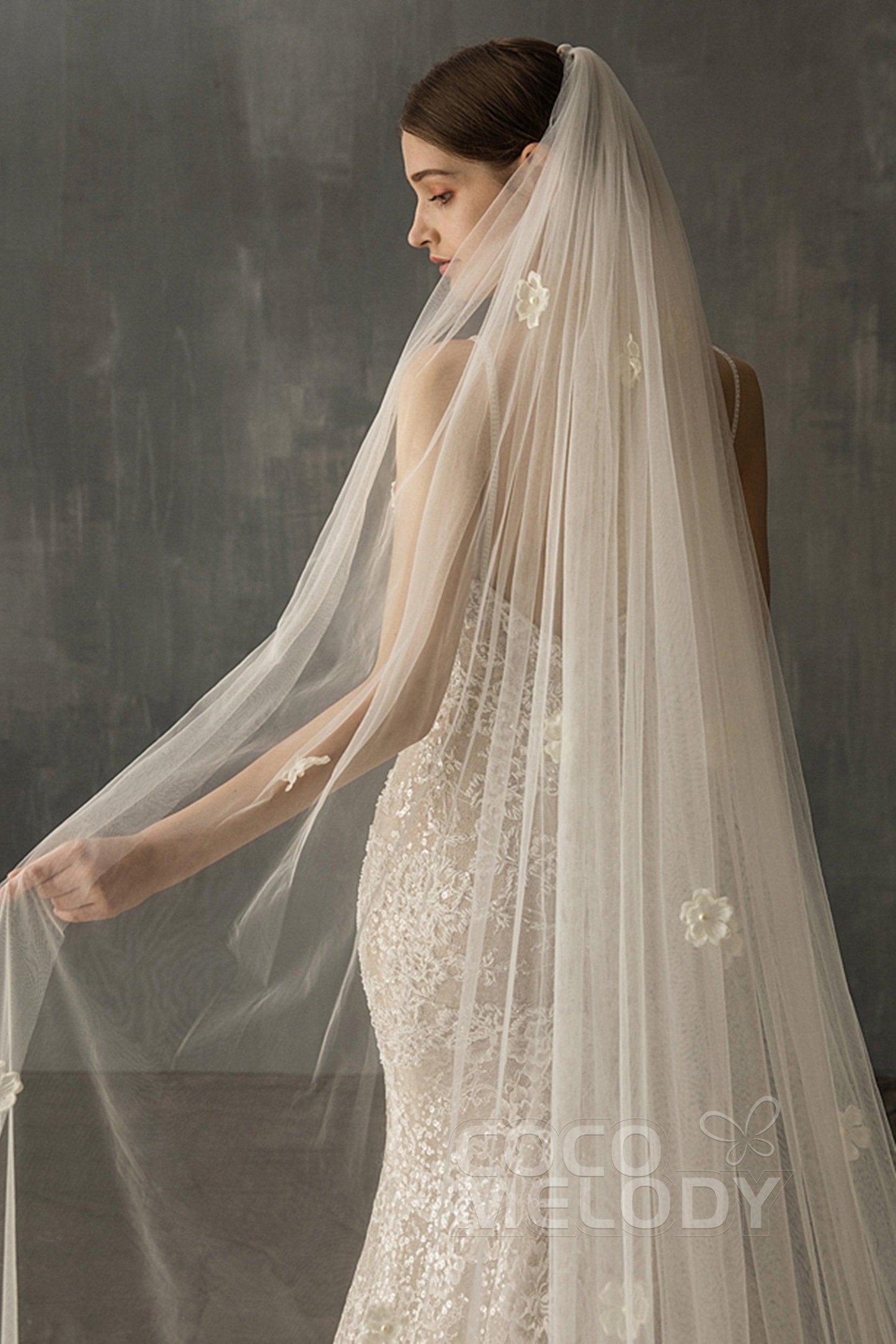 One-tier Cut Edge Tulle Cathedral Veils with Flower CV0208 - COCOMELODY