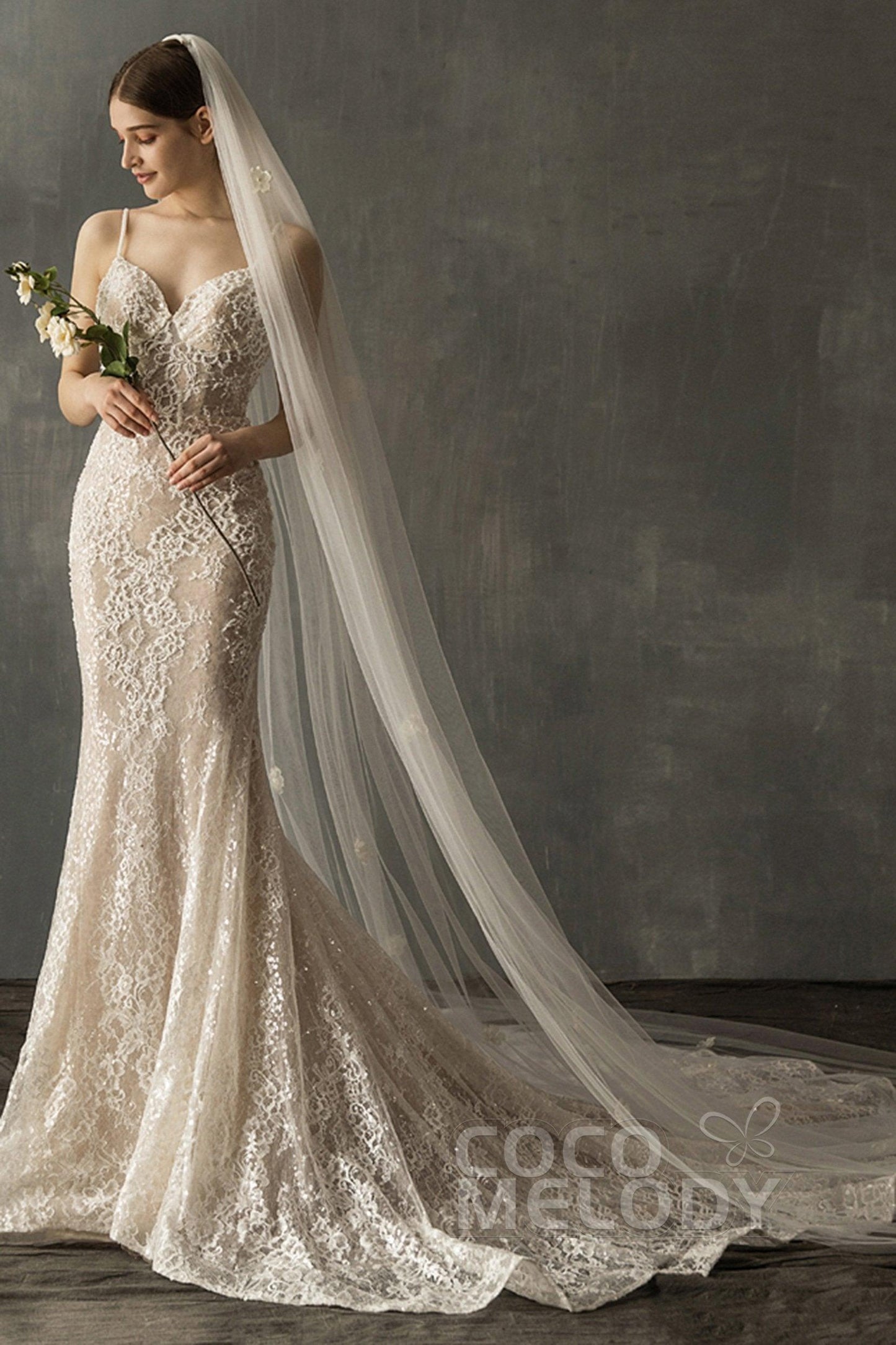 One-tier Cut Edge Tulle Cathedral Veils with Flower CV0208 - COCOMELODY