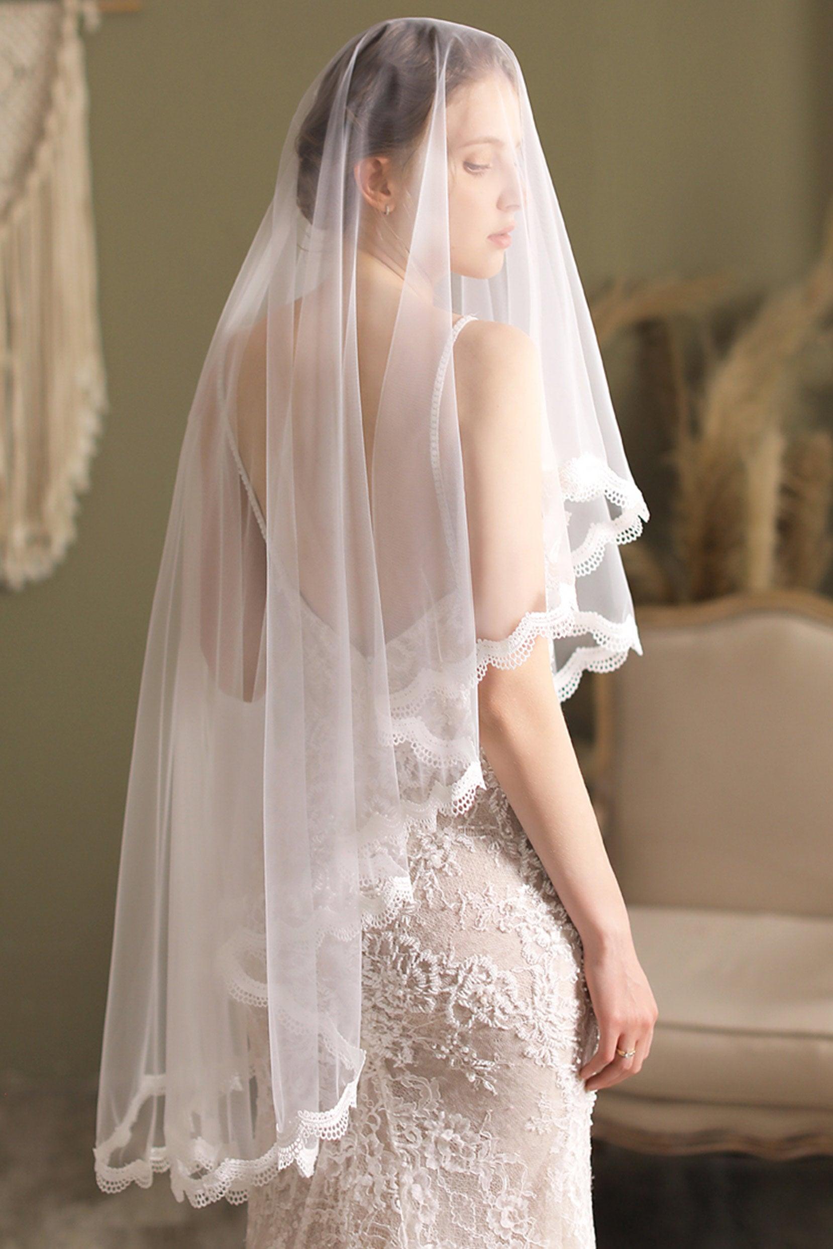 Two-tier Lace Edge Tulle Hip Veils with Appliques CV0261 - COCOMELODY
