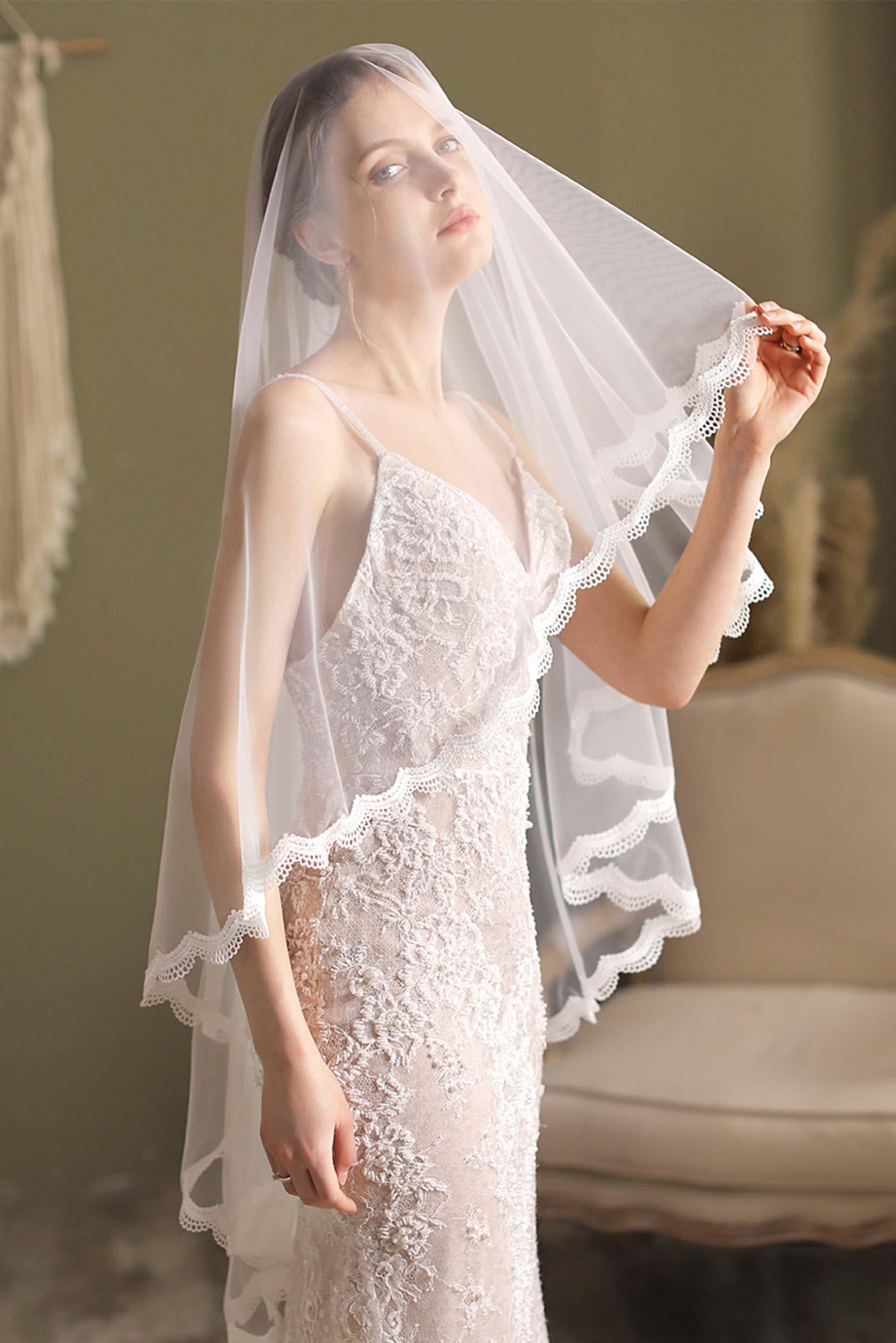 Two-tier Lace Edge Tulle Hip Veils with Appliques CV0261 - COCOMELODY