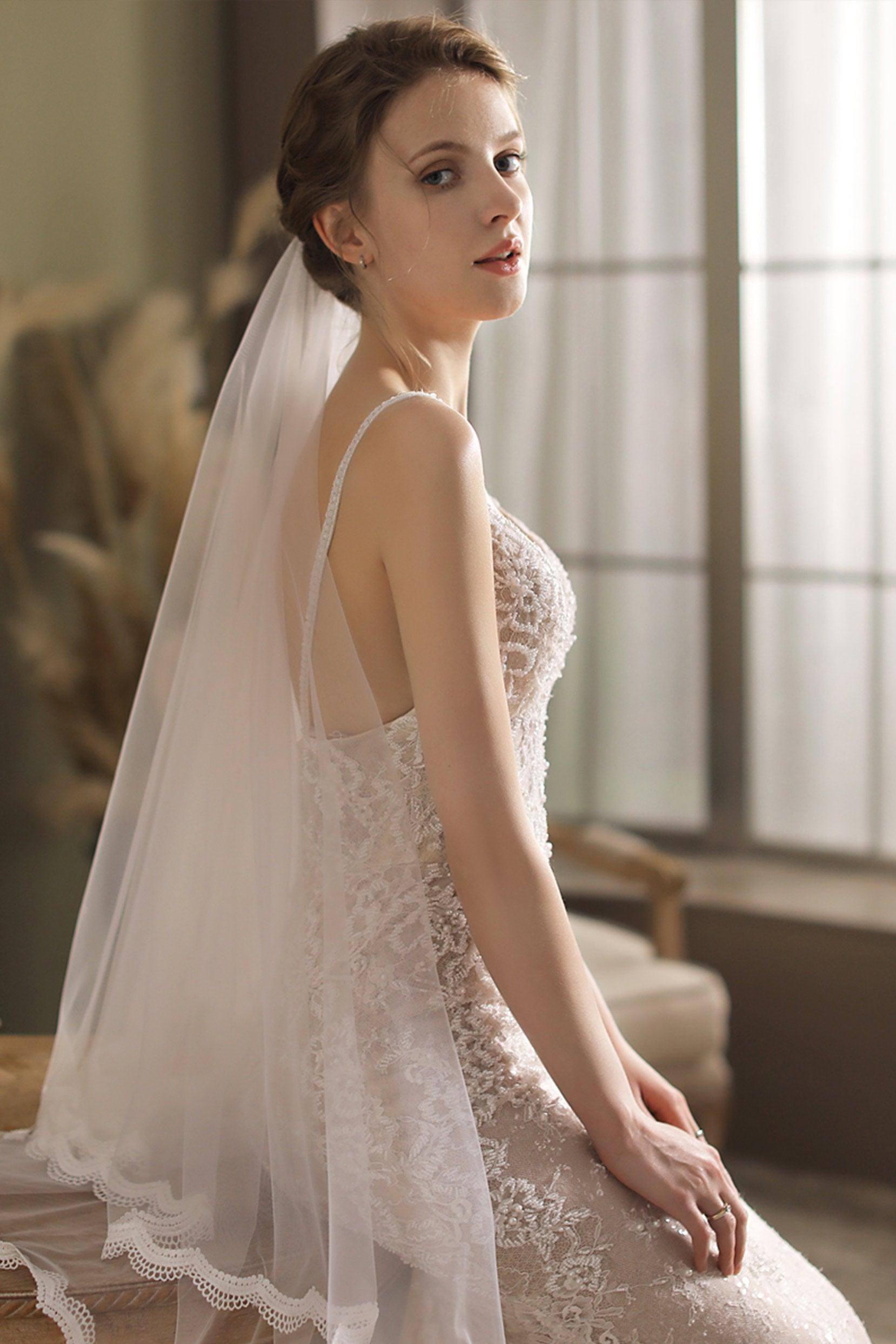 Two-tier Lace Edge Tulle Hip Veils with Appliques CV0261 - COCOMELODY