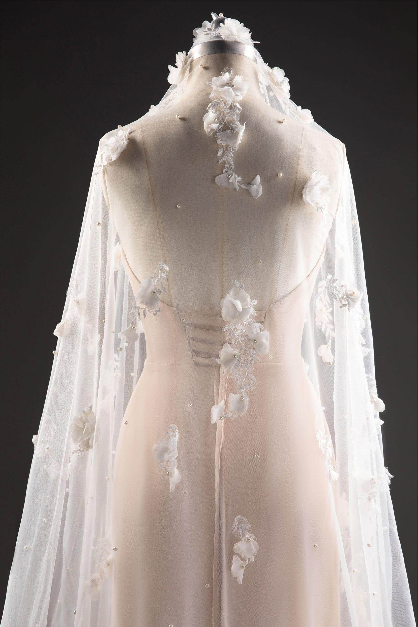 One-tier Cut Edge Tulle Cathedral Veils with Flower Beading CV0284 - COCOMELODY