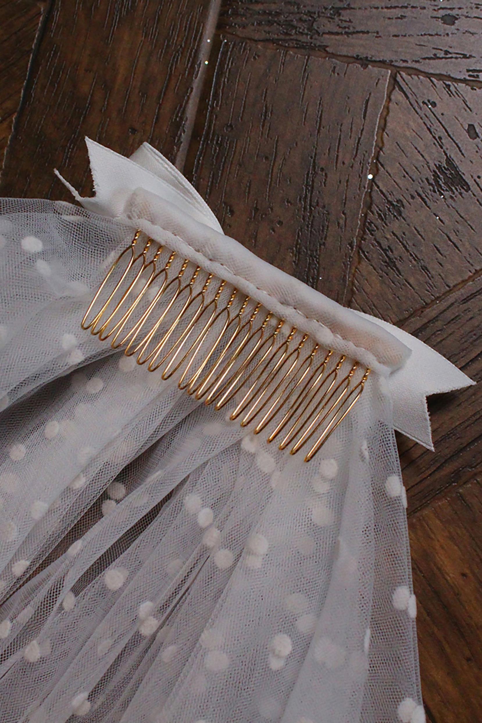 One-tier Cut Edge Tulle Shoulder Veils with Bow CV0304 - COCOMELODY