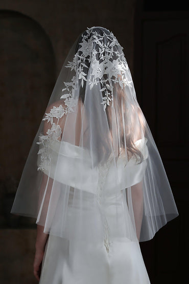 Two-tier Cut Edge Tulle Waist Veils with Appliques CV0310 - COCOMELODY