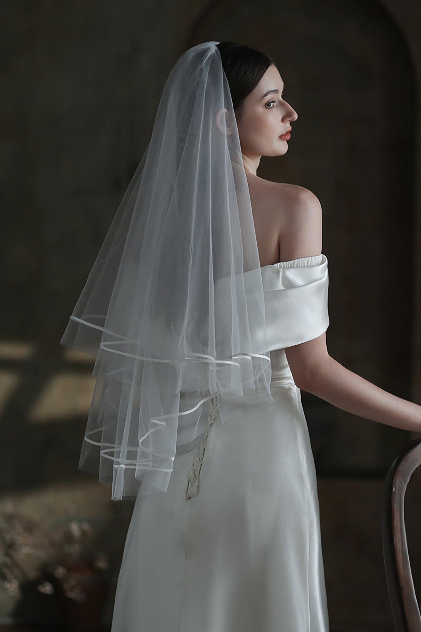 Two-tier Satin Edge Tulle Waist Veils with Ribbons CV0313