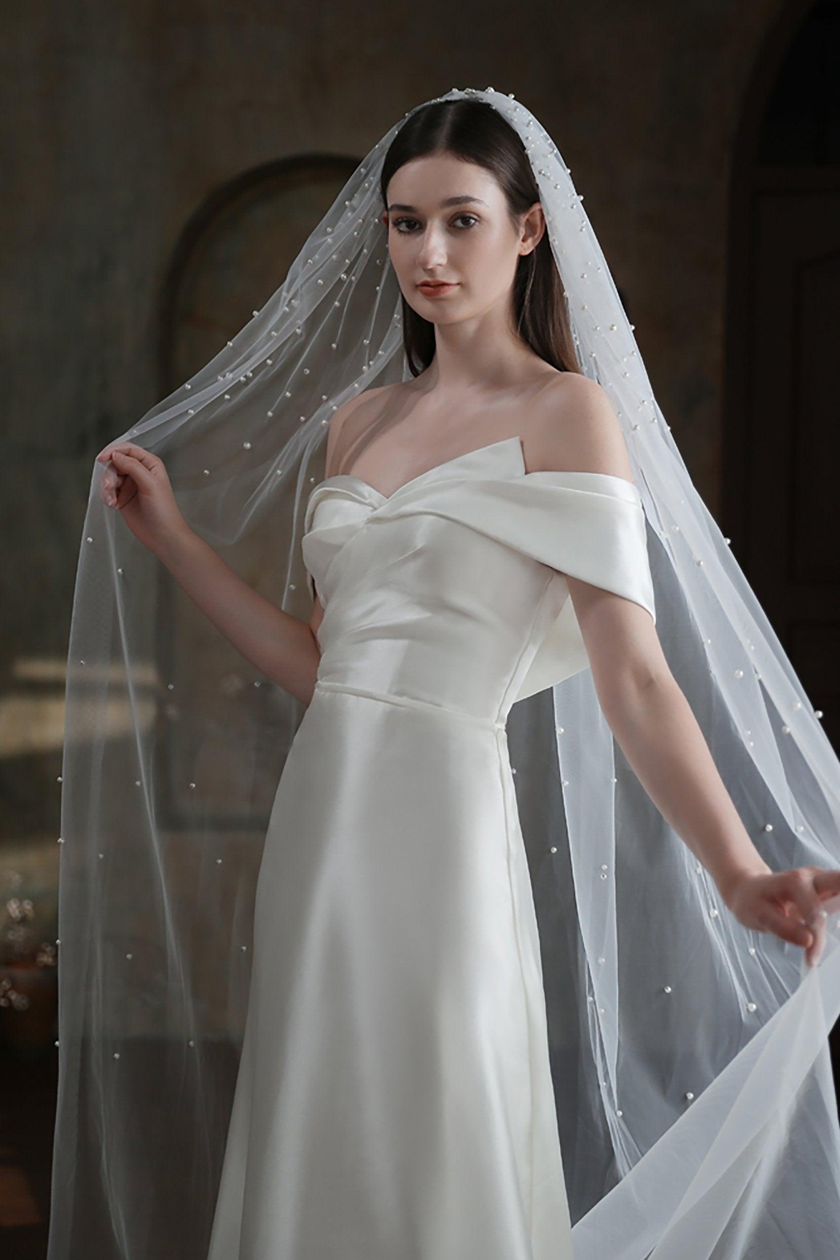 One-tier Cut Edge Tulle Chapel Veils with Pearls CV0318 - COCOMELODY