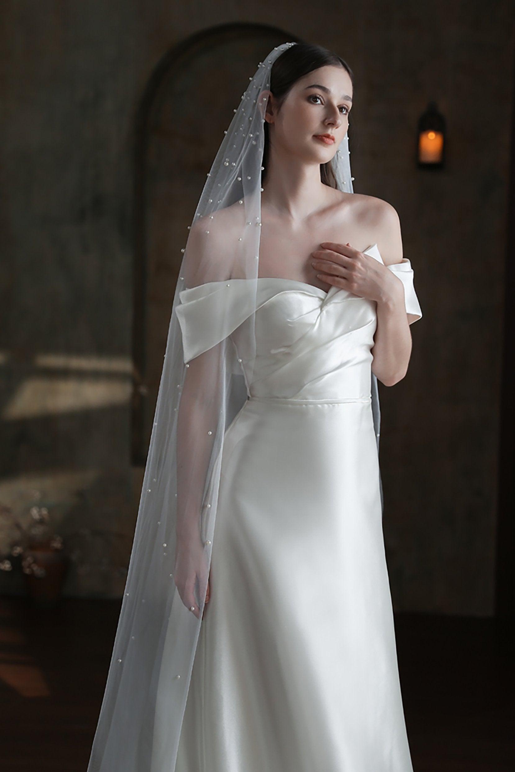 One-tier Cut Edge Tulle Chapel Veils with Pearls CV0318 - COCOMELODY