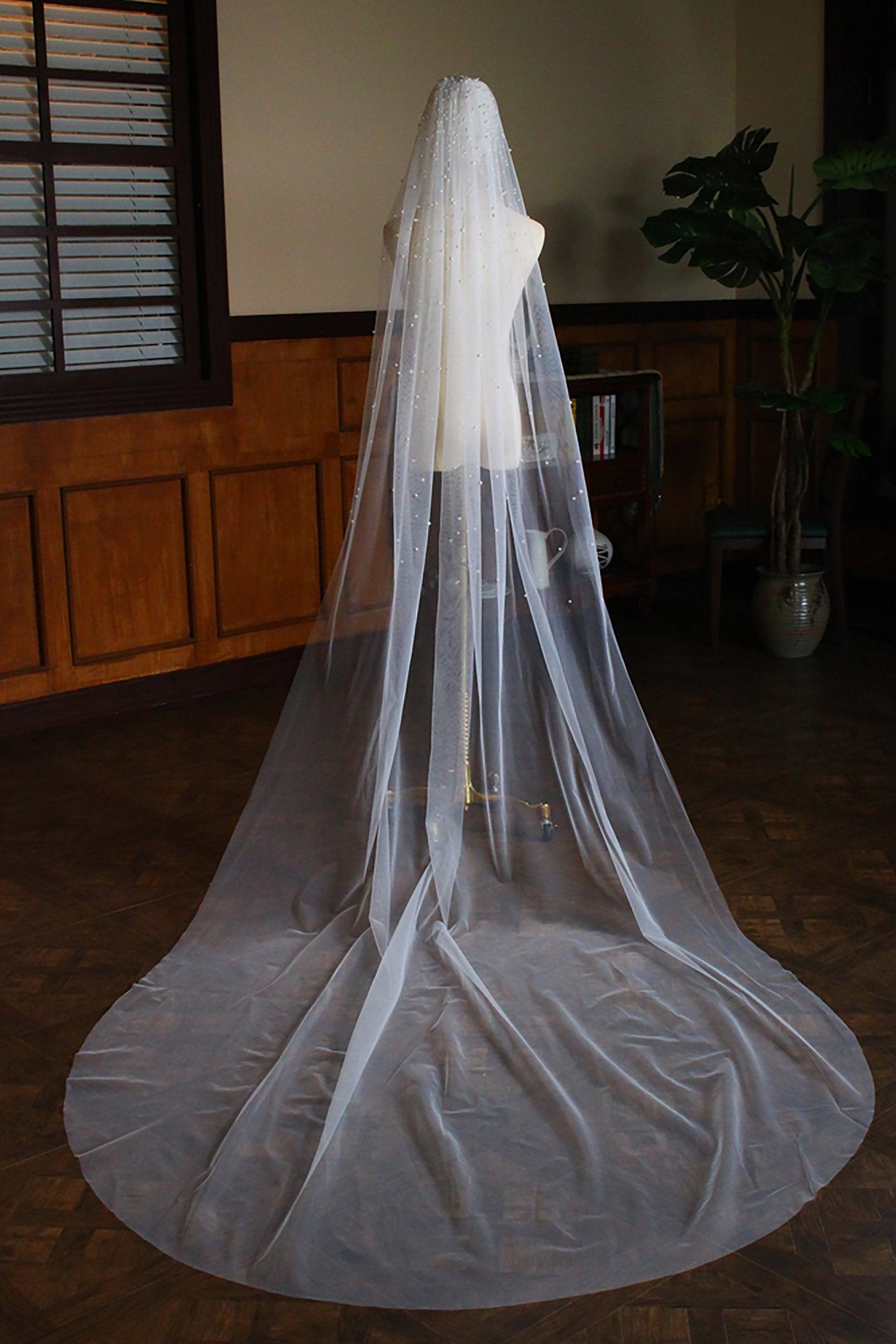 One-tier Cut Edge Tulle Chapel Veils with Pearls CV0318 - COCOMELODY