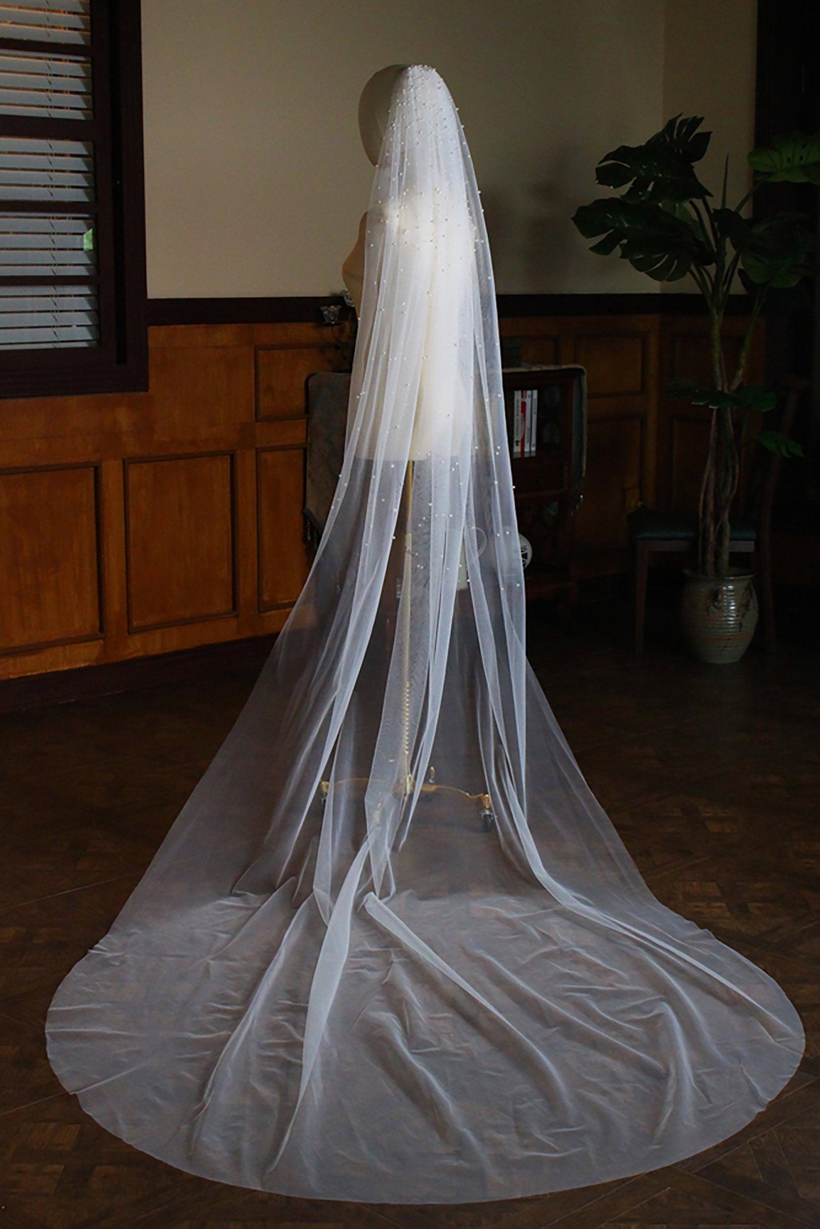 One-tier Cut Edge Tulle Chapel Veils with Pearls CV0318 - COCOMELODY
