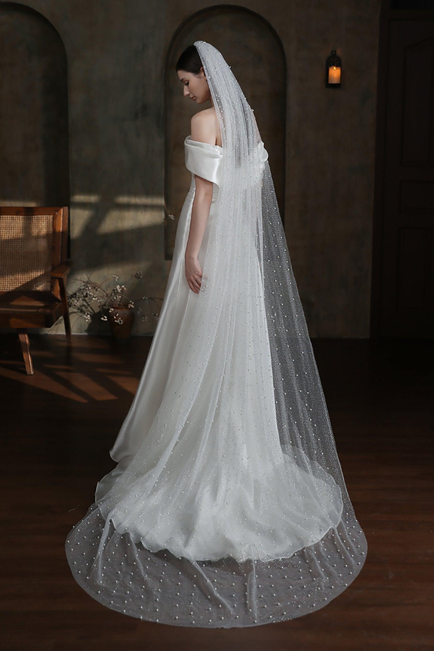 One-tier Cut Edge Tulle Chapel Veils with Pearls CV0320 - COCOMELODY
