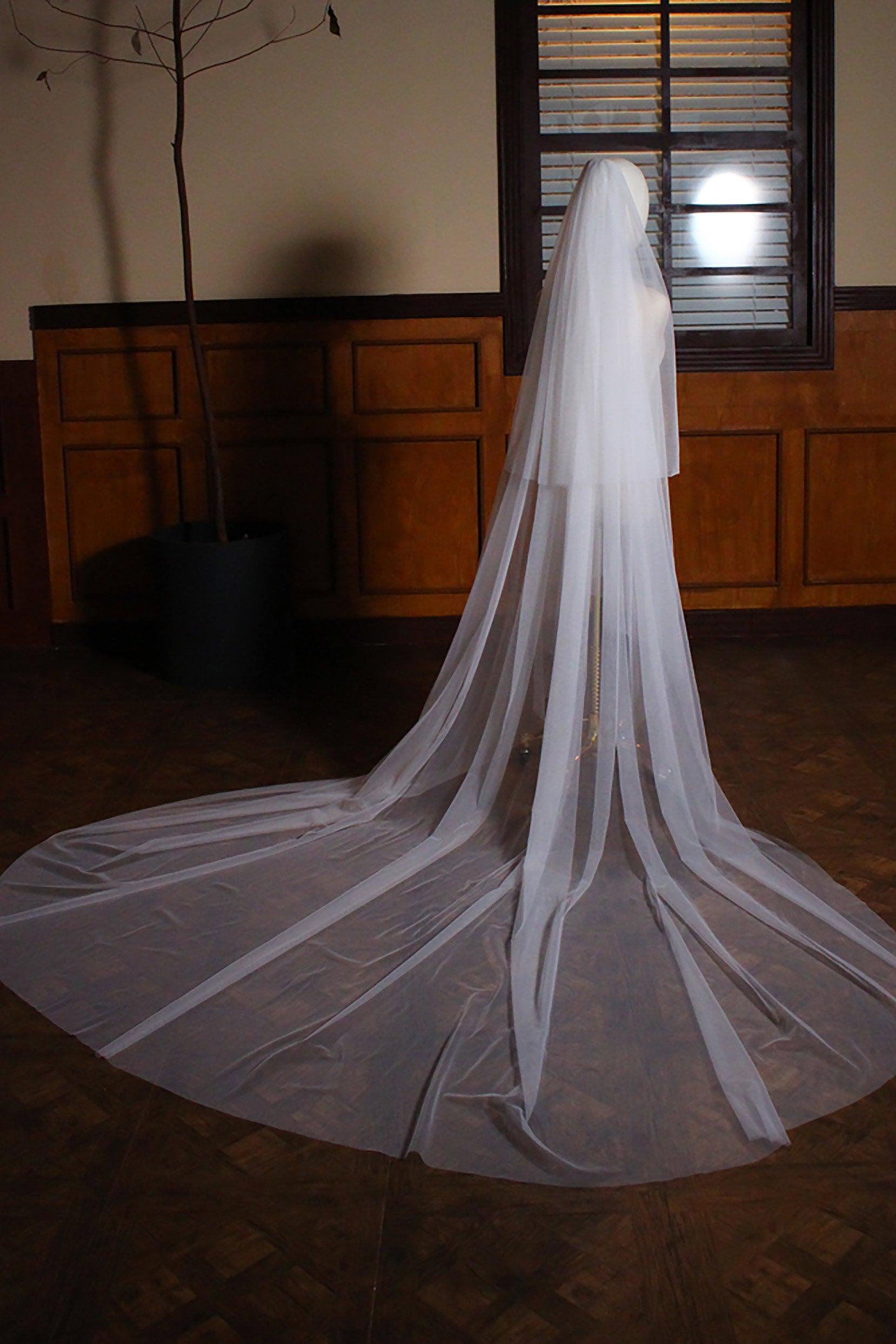 Two-tier Cut Edge Tulle Cathedral Veils with CV0322 - COCOMELODY