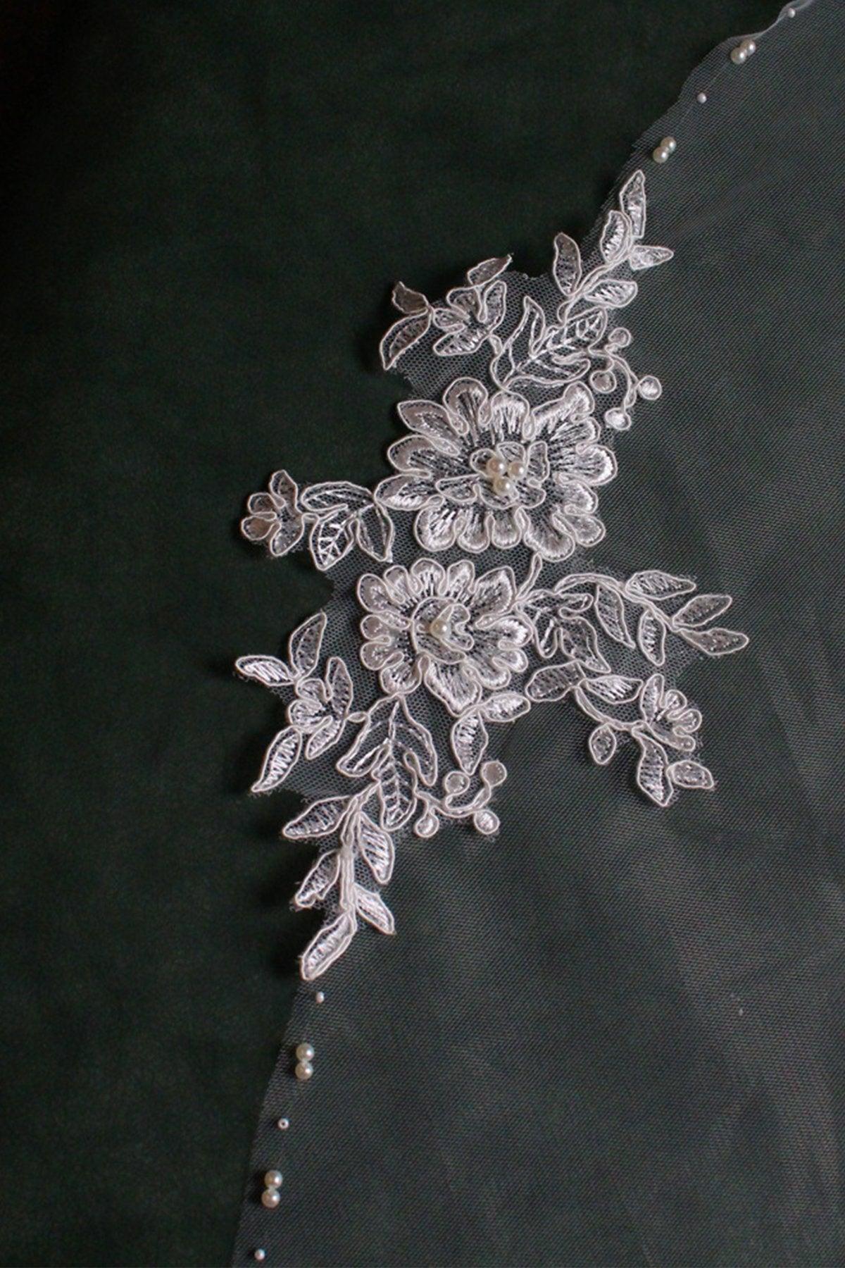 One-tier Lace Edge Tulle Lace Chapel Veils with Pearls CV0370 - COCOMELODY