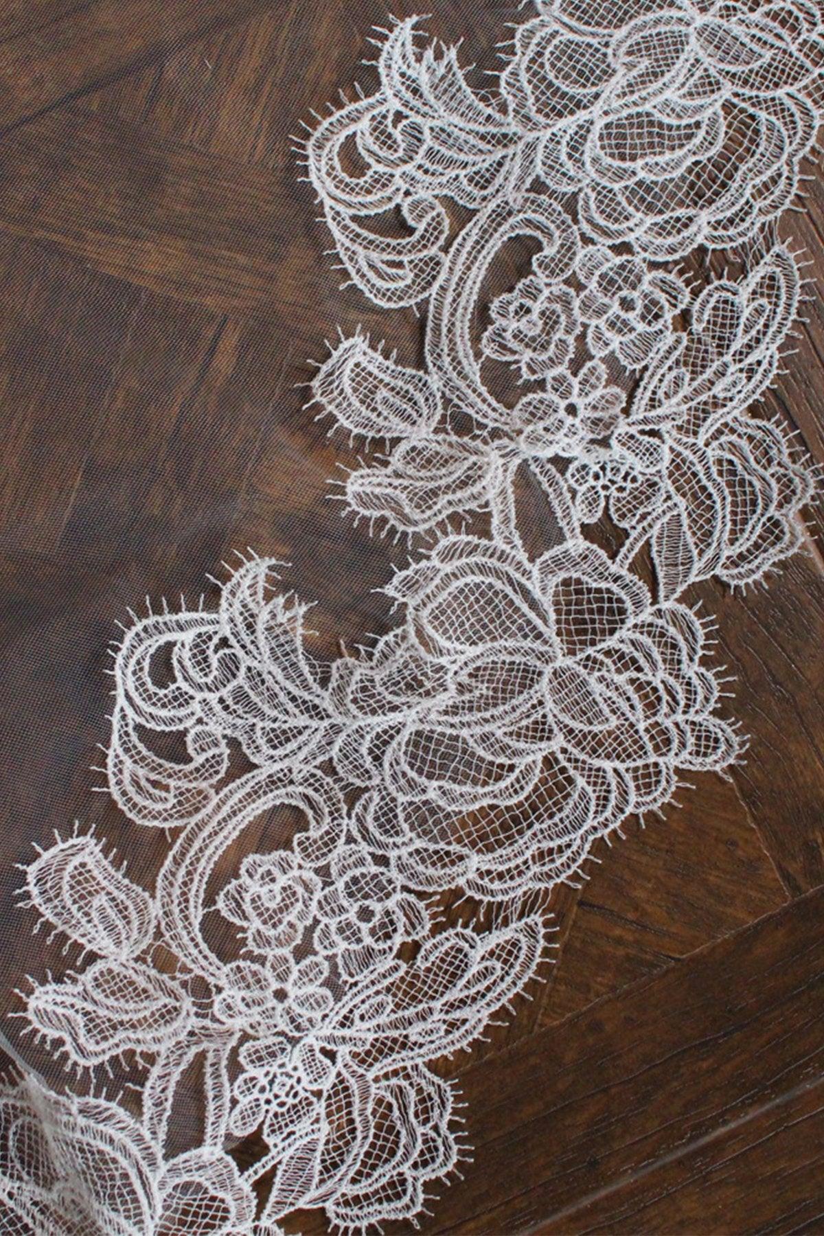 One-tier Lace Edge Tulle Lace Cathedral Veils with CV0373 - COCOMELODY