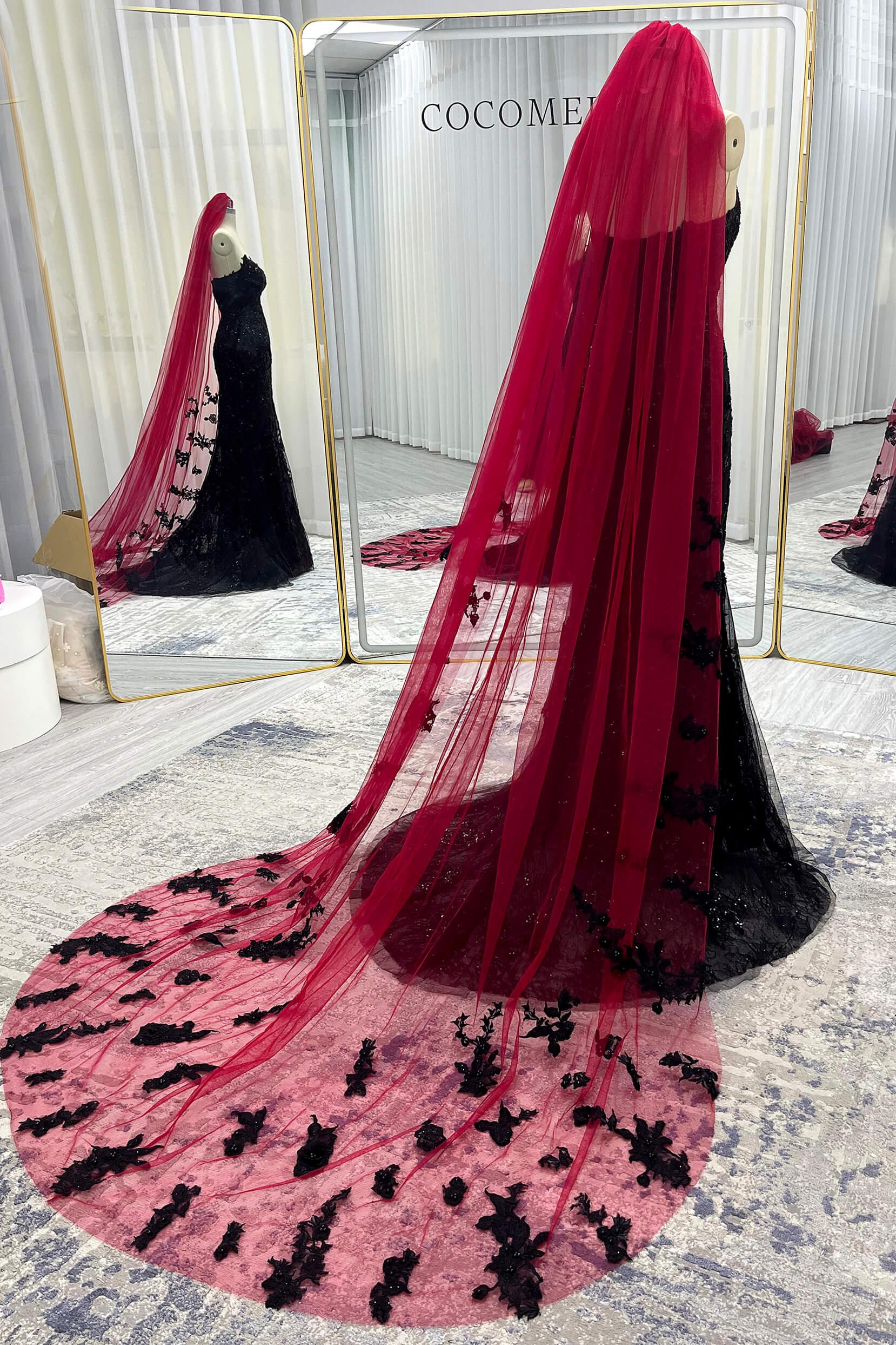 One-tier Lace Edge Tulle Chapel Veils with Appliques Beading CV0395 - COCOMELODY
