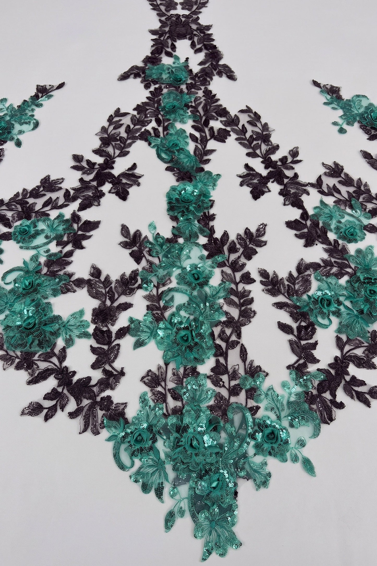 One-tier Lace Edge Tulle Cathedral Veils with Appliques Sequin CV0401