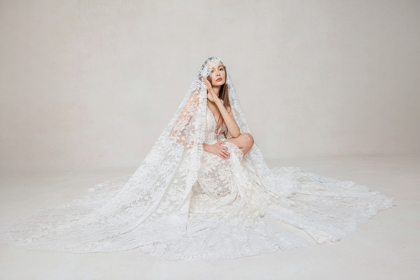 One-tier Tulle Chapel Veils with Appliques CV0403
