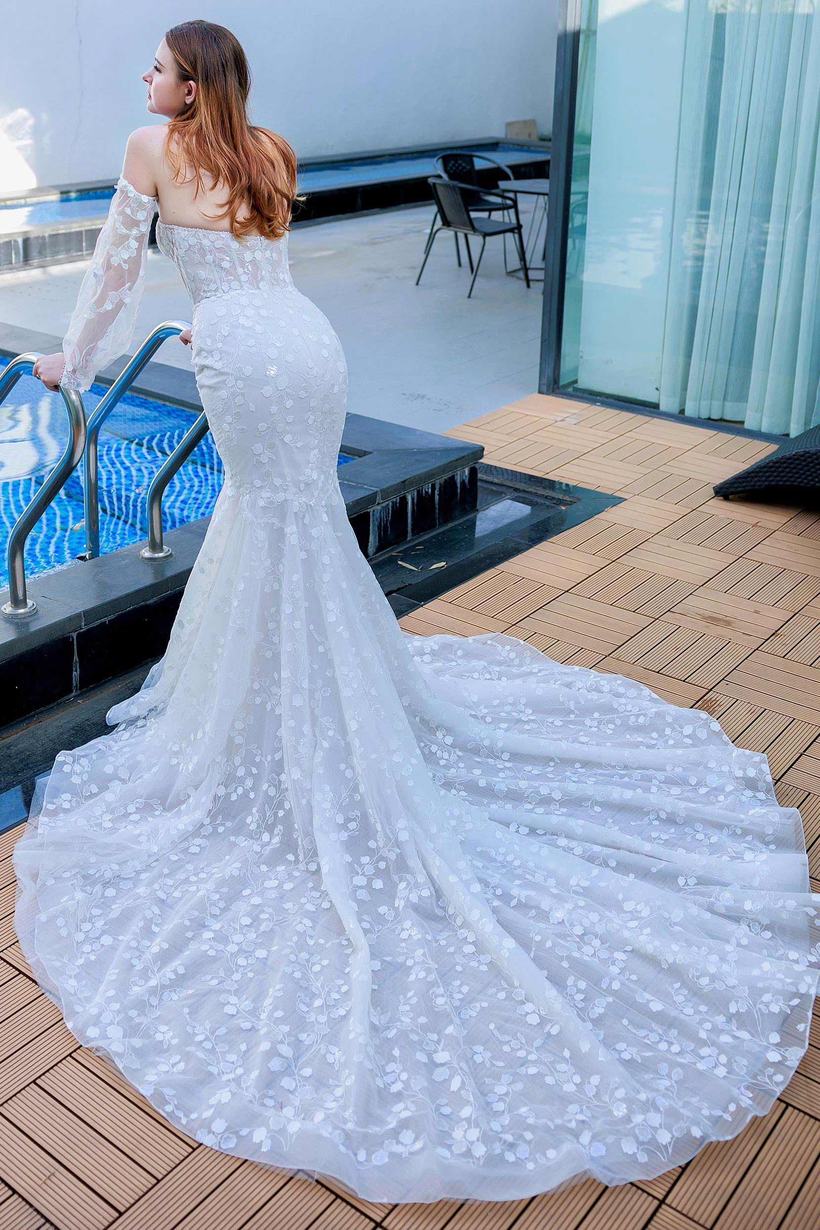 Trumpet-Mermaid Chapel Train Lace Wedding Dress CW3322 - COCOMELODY