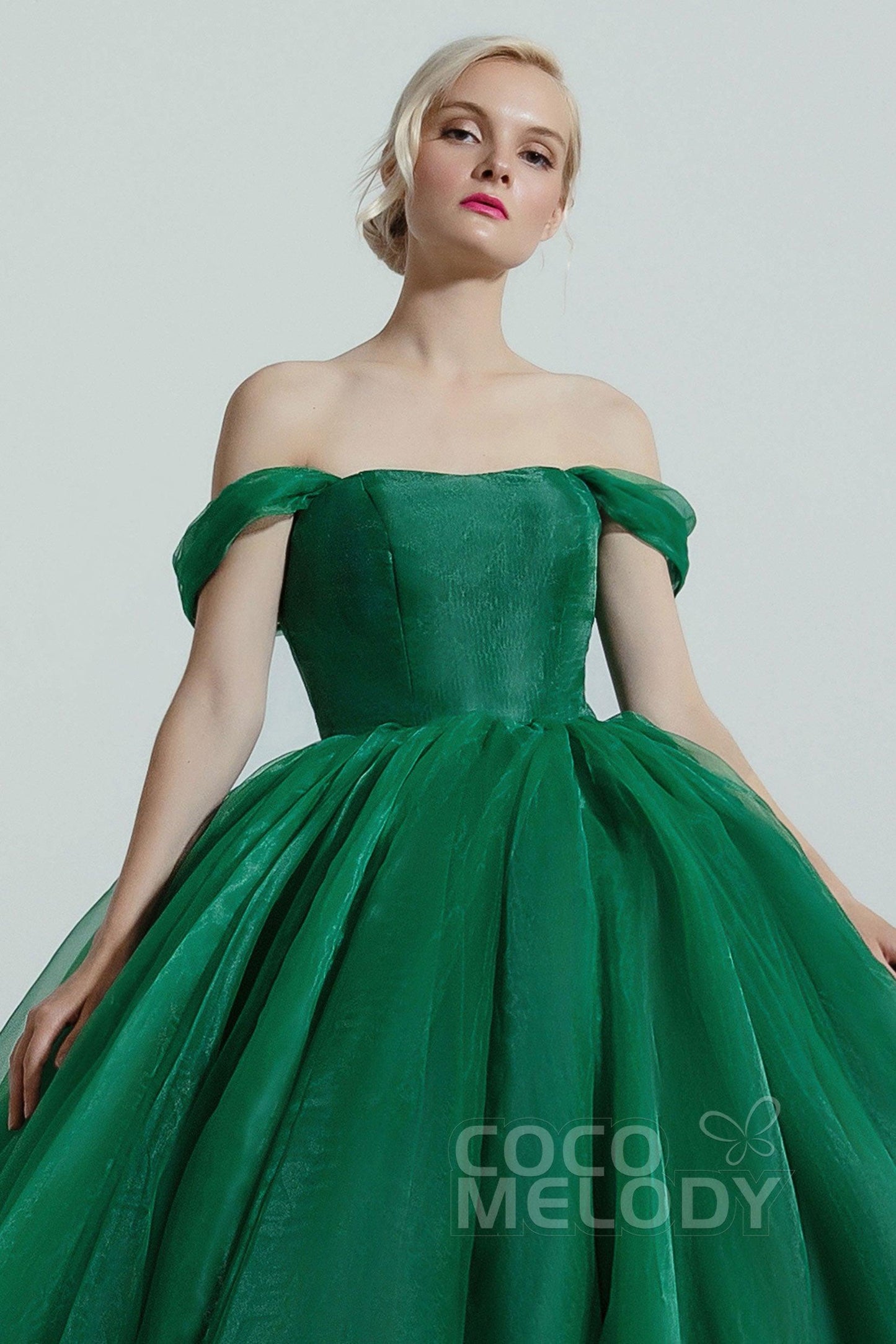 Princess Court Train Organza and Satin Wedding Dress CW2101 - COCOMELODY