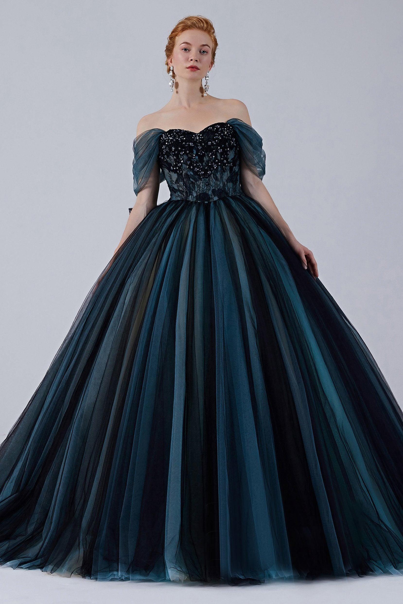 Ball Gown Court Train Tulle Wedding Dress CW2102 - COCOMELODY