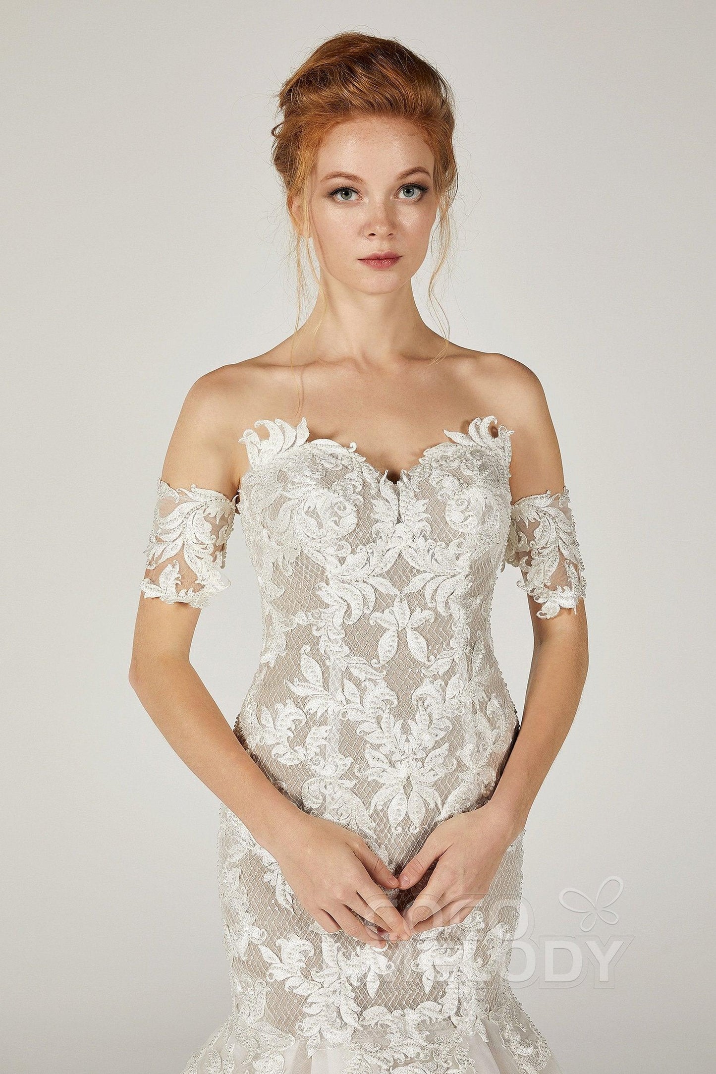Trumpet-Mermaid Court Train Tulle Wedding Dress CW2121 - COCOMELODY